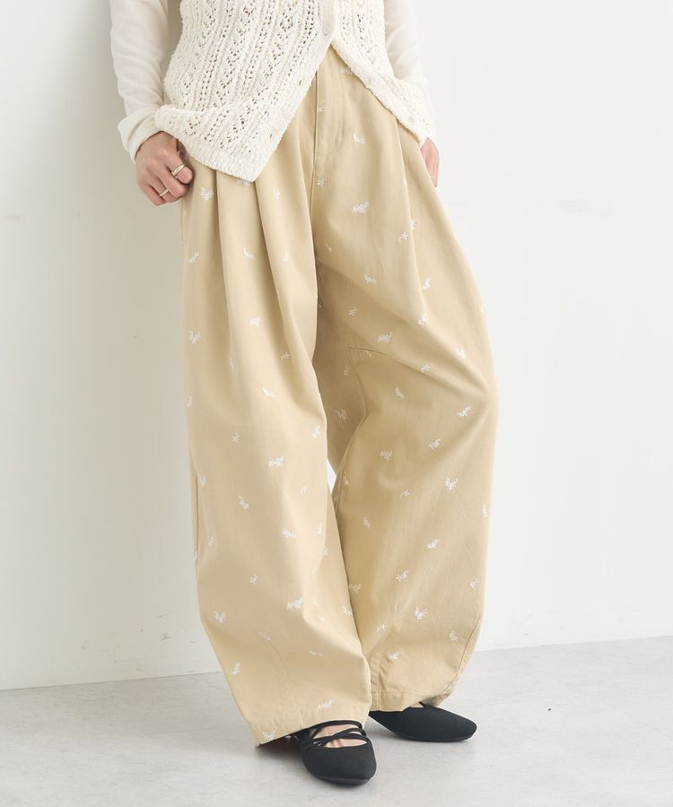 earth music&ecology「フラワー刺繍ツイルカーブパンツ」|その他|