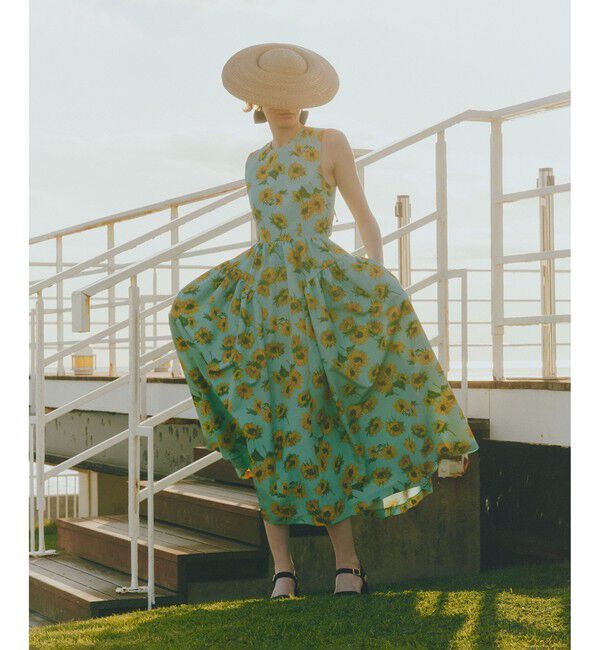 LOULOU WILLOUGHBY「 WEB 一部店舗限定【LOULOU WILLOUGHBY】サンフラワープリントバッククロスワンピース」|ワンピース|グリーン系