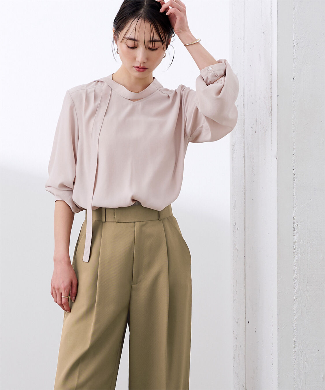 ur's「美シルエットワンタックワイドパンツ」|スラックス|