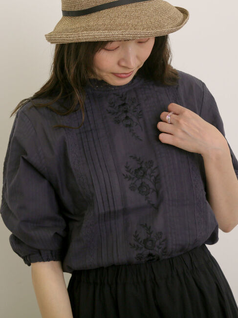 Samansa Mos2「フラワー柄刺繍レースブラウス」|シャツ・ブラウス|チャコールグレー