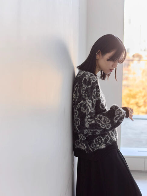 Samansa Mos2 blue「花柄シャギーニットプルオーバー」|ニット・セーター|