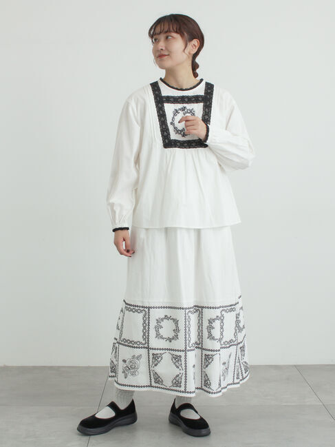 Samansa Mos2「裾モチーフ刺繍ギャザースカート」|スカート|