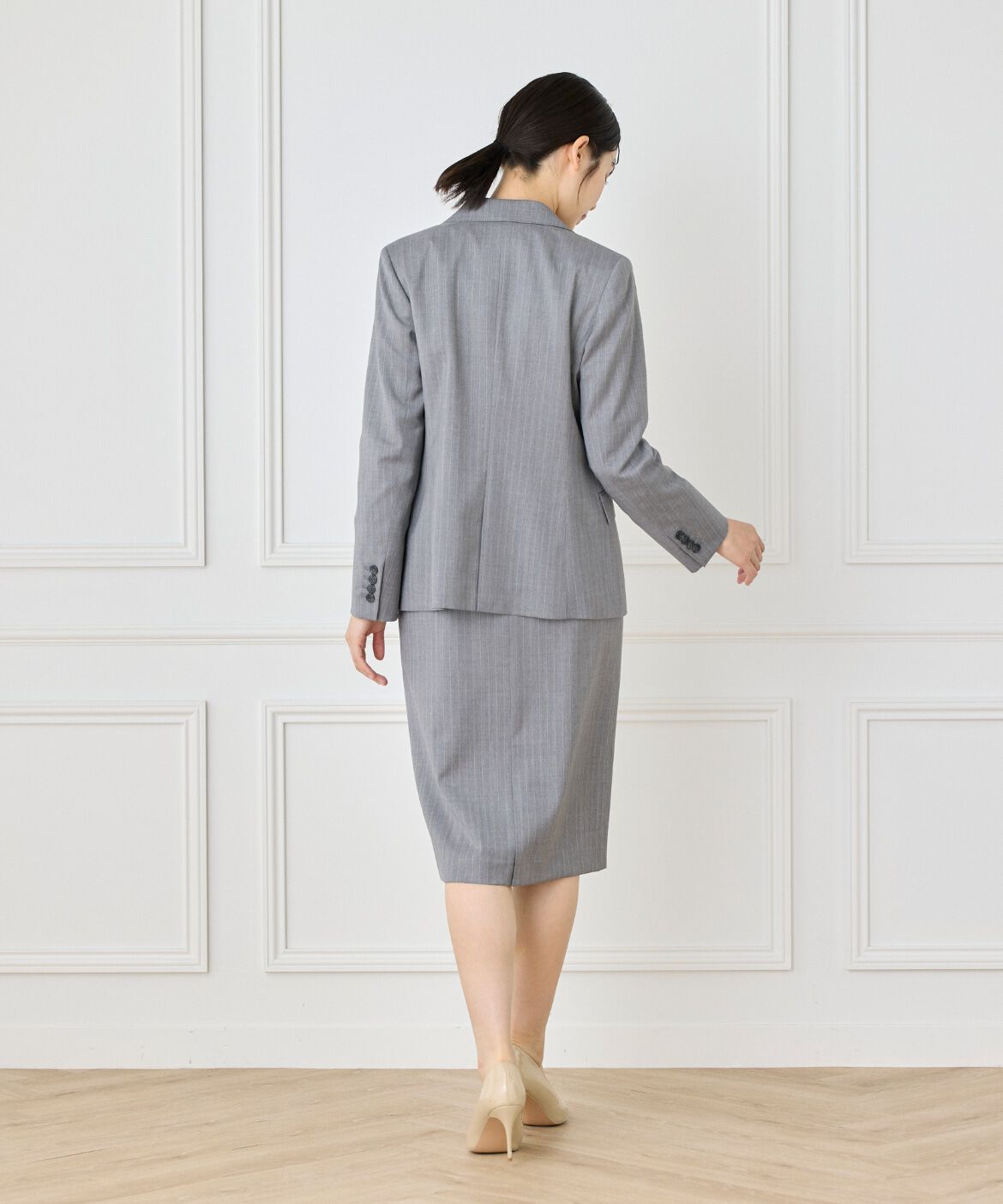 INED「ペンシルスカート《CERRUTI》」|タイト|