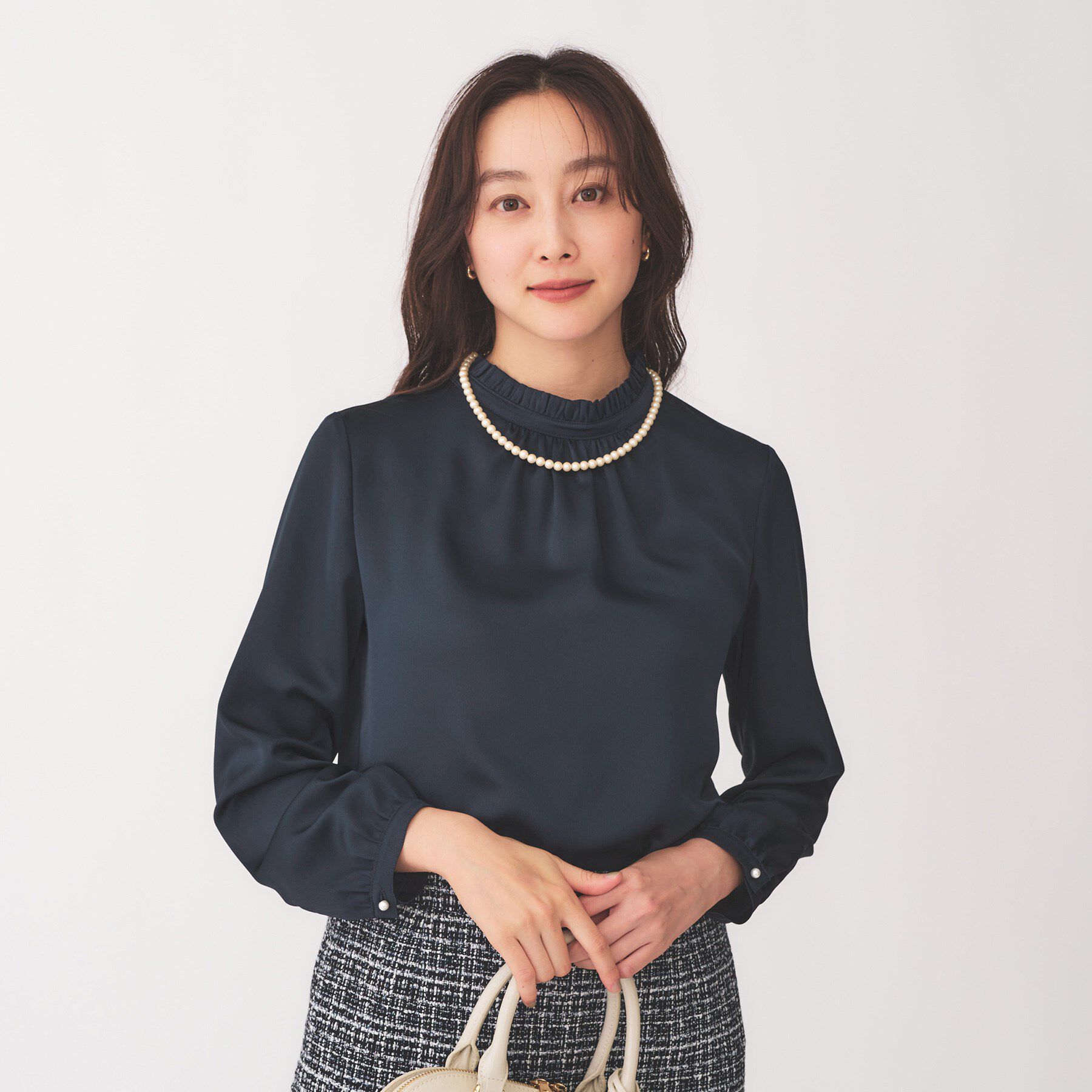 UNTITLED「【通勤】スタンドネック フリルブラウス」|シャツ・ブラウス|