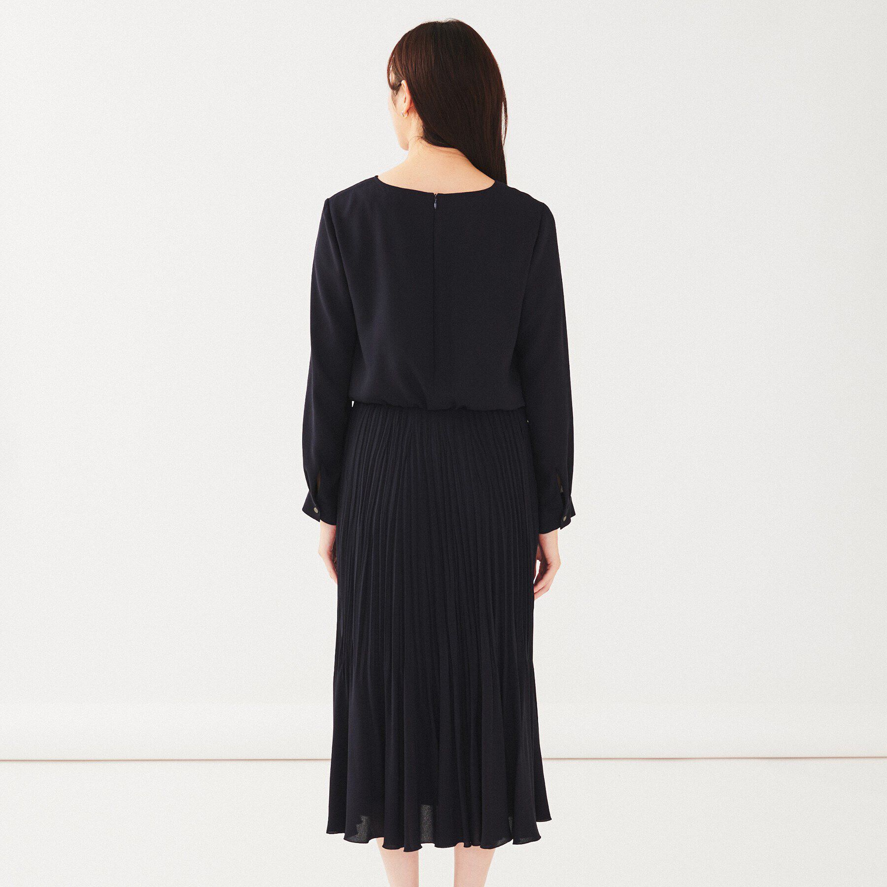 UNTITLED「【通勤】ジョーゼット プリーツワンピース」|ワンピース|