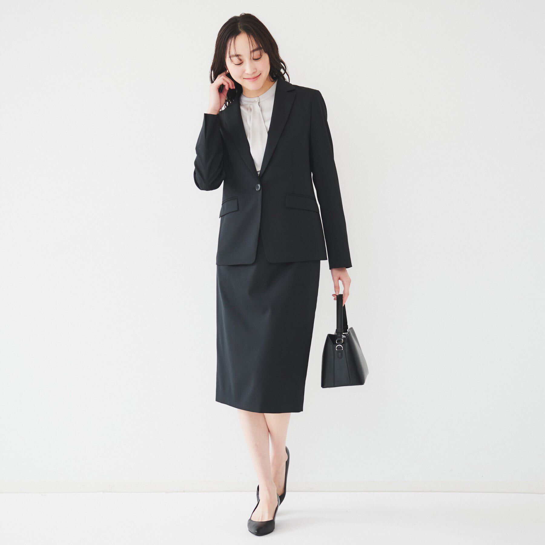 UNTITLED「【洗える/お仕事スーツ】レジェールギャバ 背抜きテーラードジャケット」|テーラードジャケット|