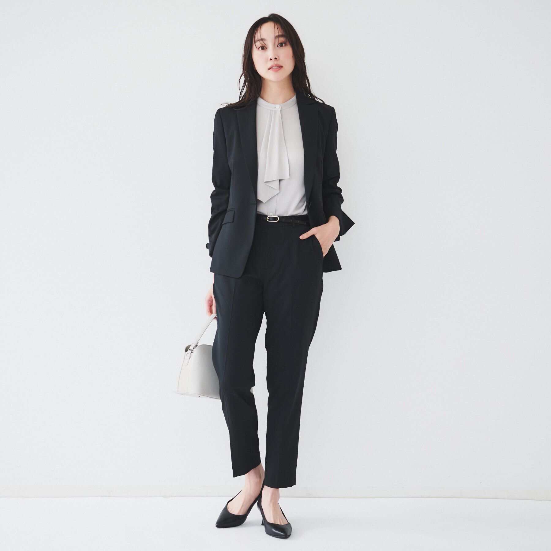 UNTITLED「【洗える/お仕事スーツ】レジェールギャバ 背抜きテーラードジャケット」|テーラードジャケット|