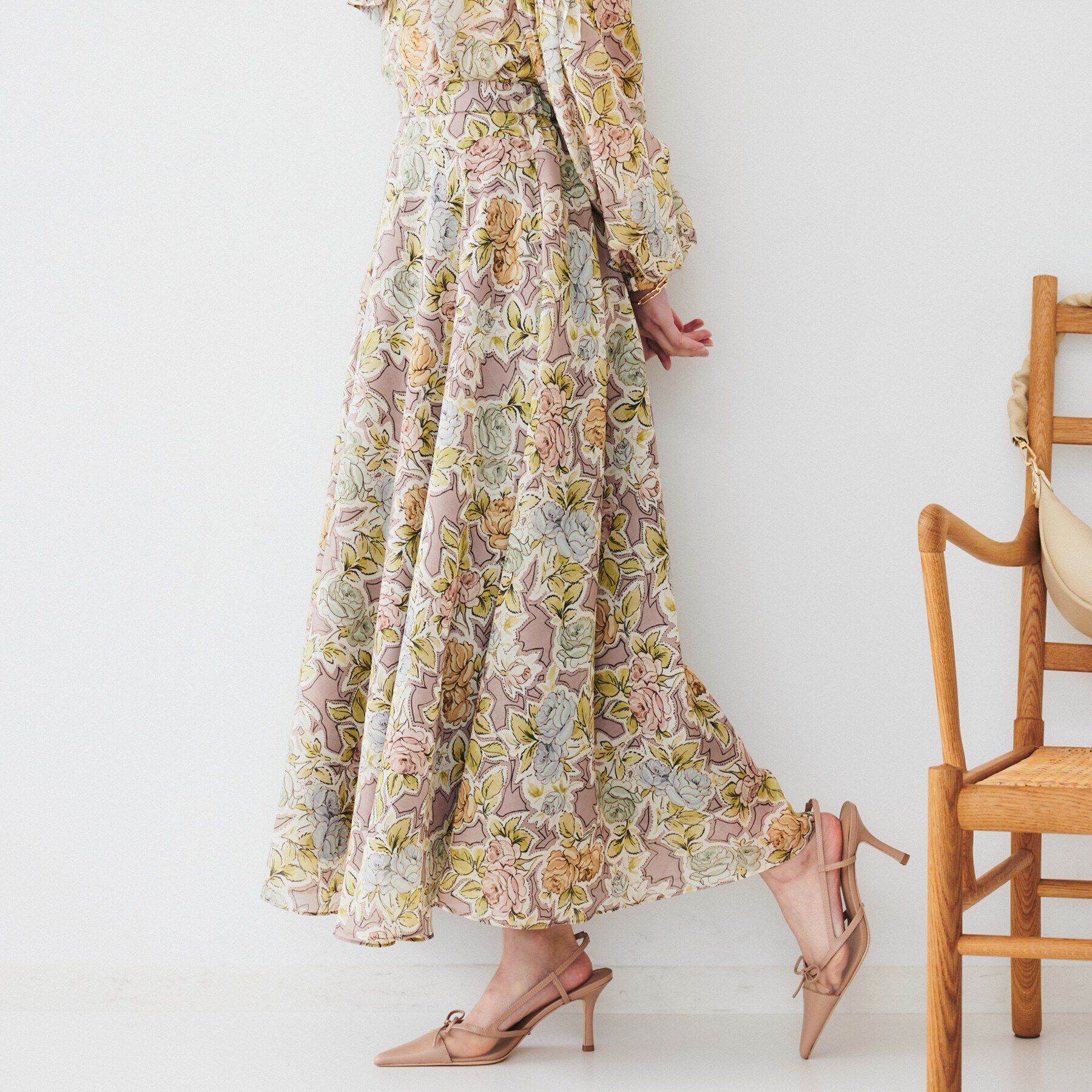 UNTITLED「【セットアップ可能】オールドフラワー プリントスカート」|スカート|