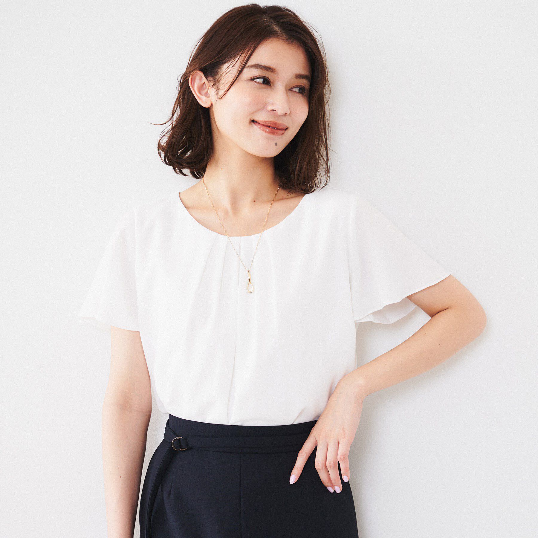 UNTITLED「【通勤/二の腕カバー】タックデザインブラウス」|シャツ・ブラウス|