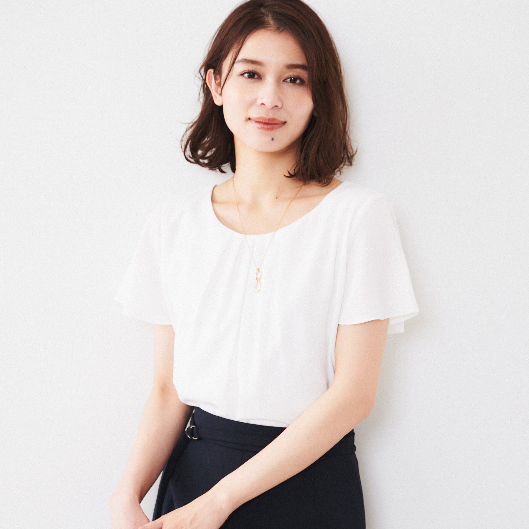 UNTITLED「【通勤/二の腕カバー】タックデザインブラウス」|シャツ・ブラウス|