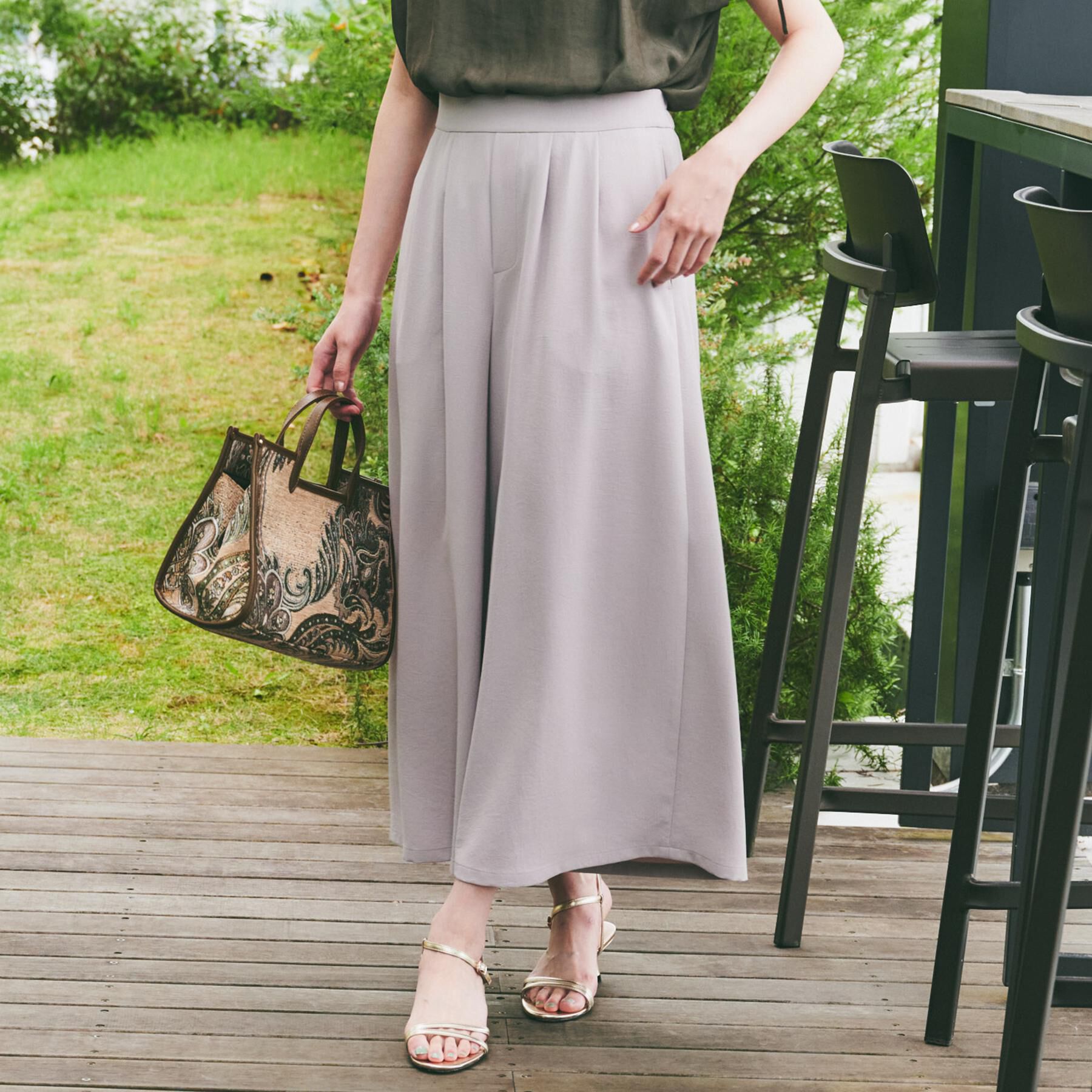 UNTITLED「【セットアップ可/接触冷感/イージーケア】リラクミスト タックワイドパンツ」|その他|ベージュ(052)