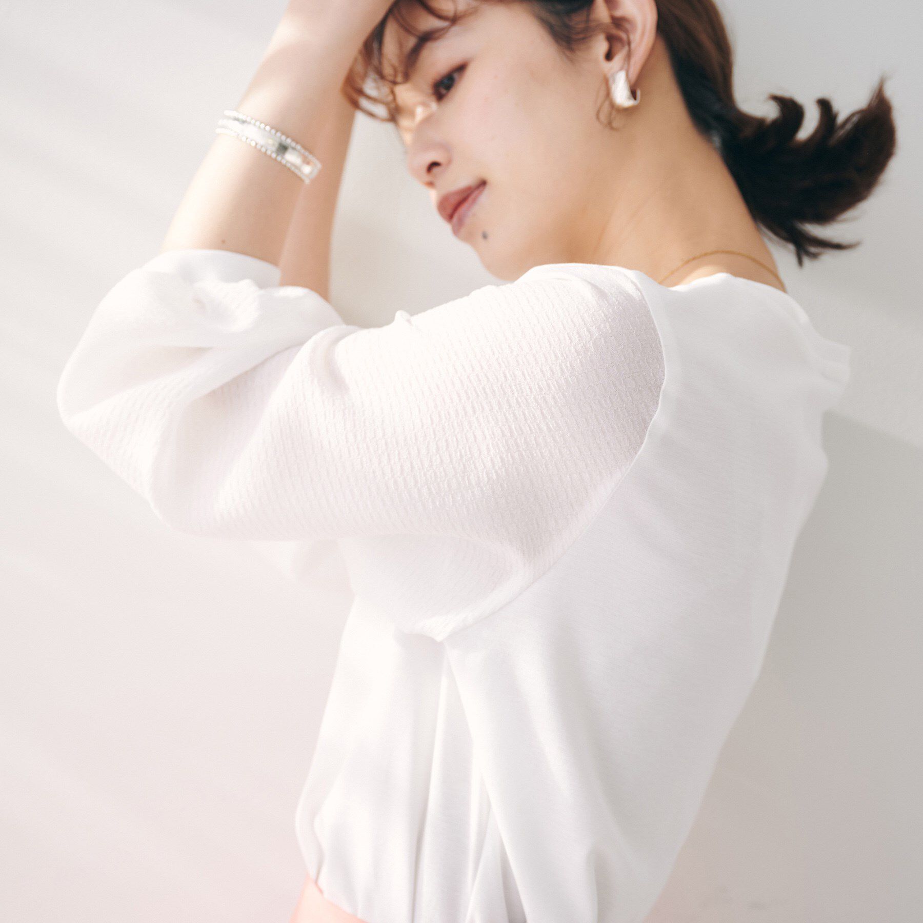 UNTITLED「【二の腕カバー/オンオフ】袖シアー ドッキングプルオーバー」|Tシャツ・カットソー|