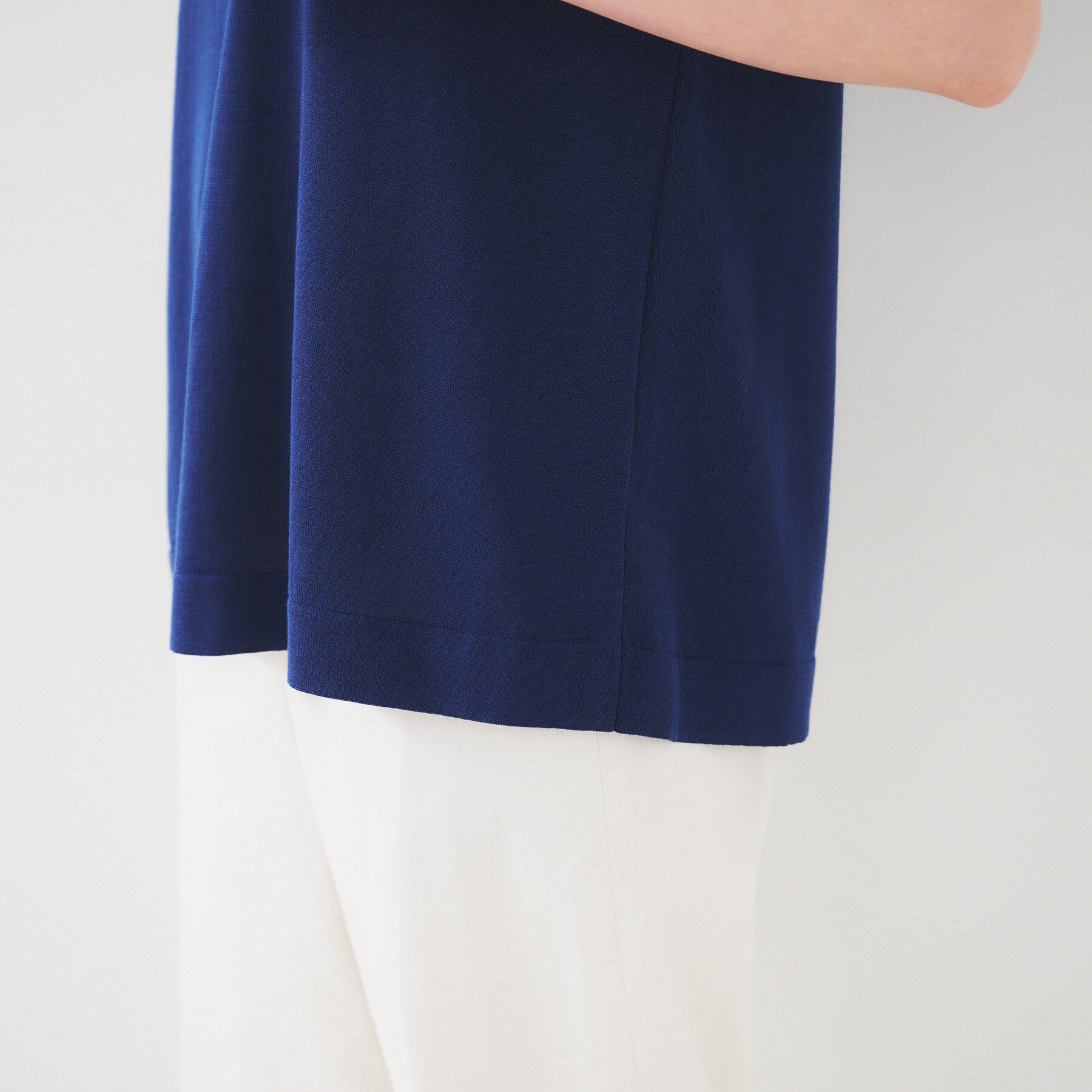 UNTITLED「【洗える/体型カバー】袖異素材プルオーバーニット」|ニット・セーター|