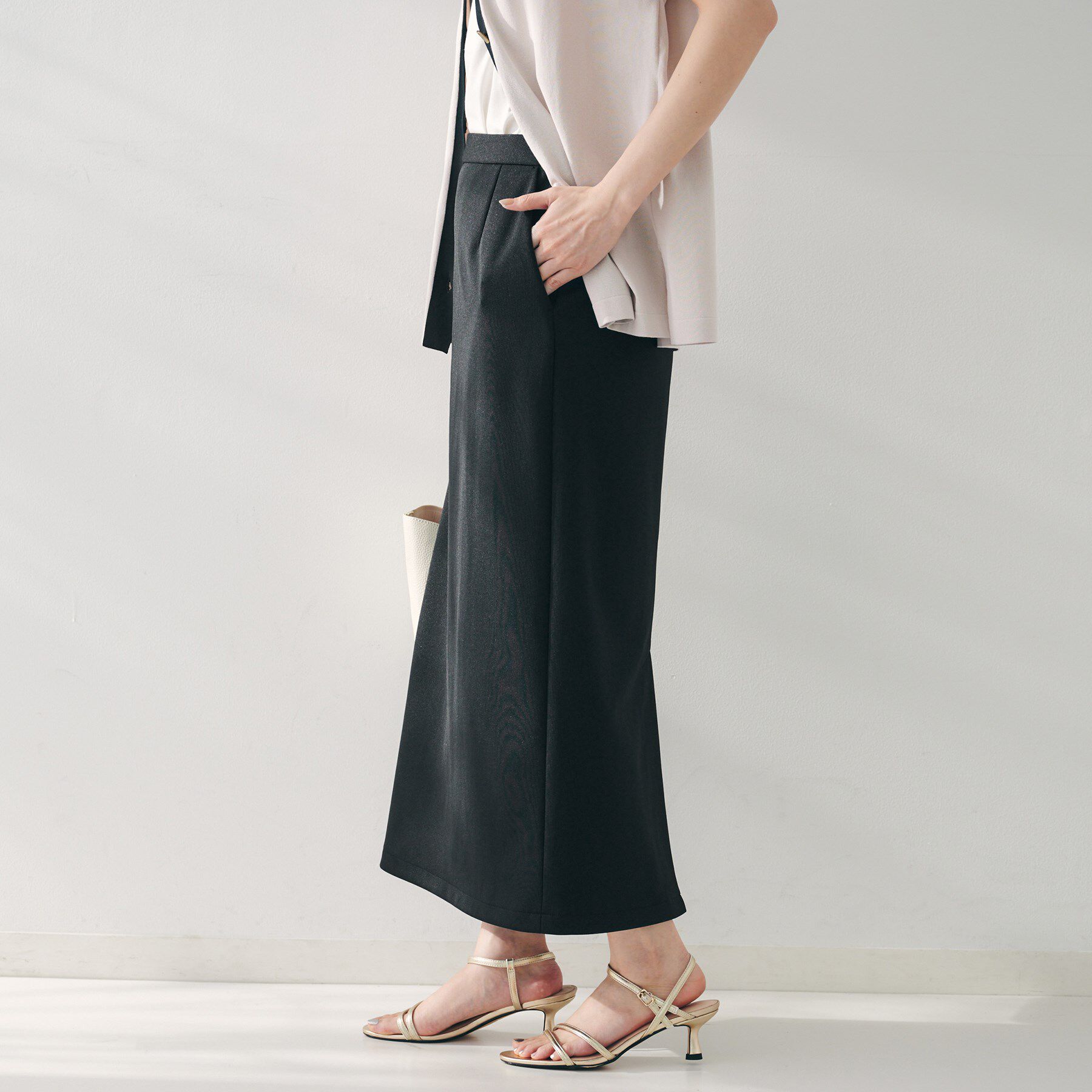 UNTITLED「【後ろウエストゴム/ストレッチ性/オンオフ】ジャージナロースカート」|スカート|