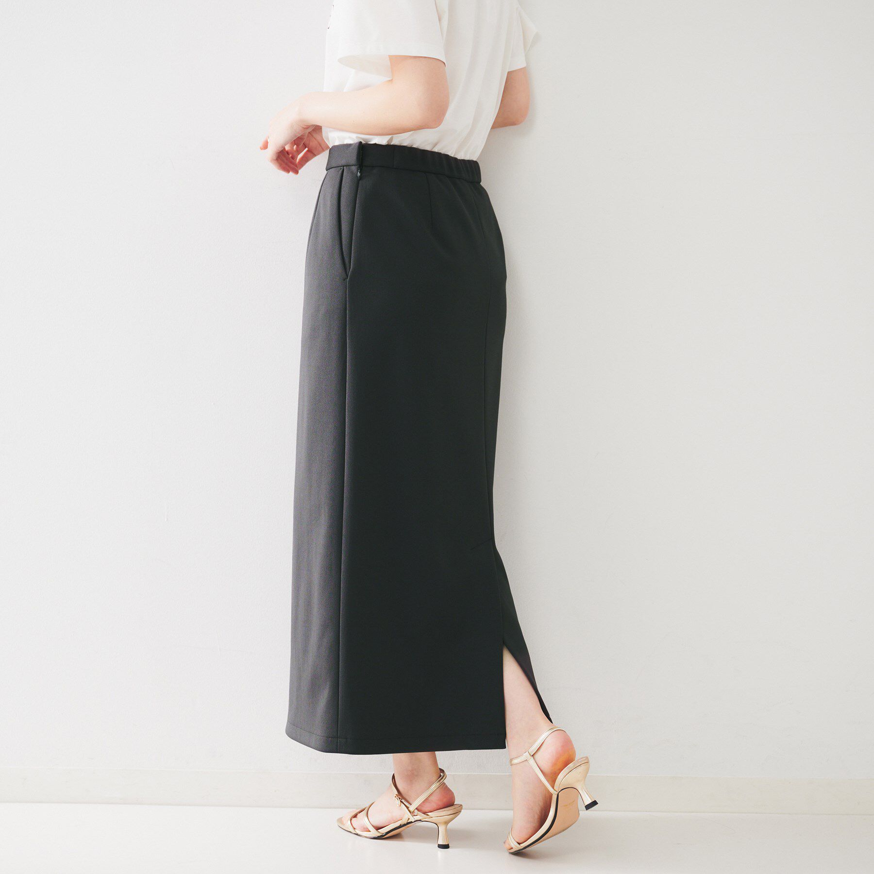 UNTITLED「【後ろウエストゴム/ストレッチ性/オンオフ】ジャージナロースカート」|スカート|