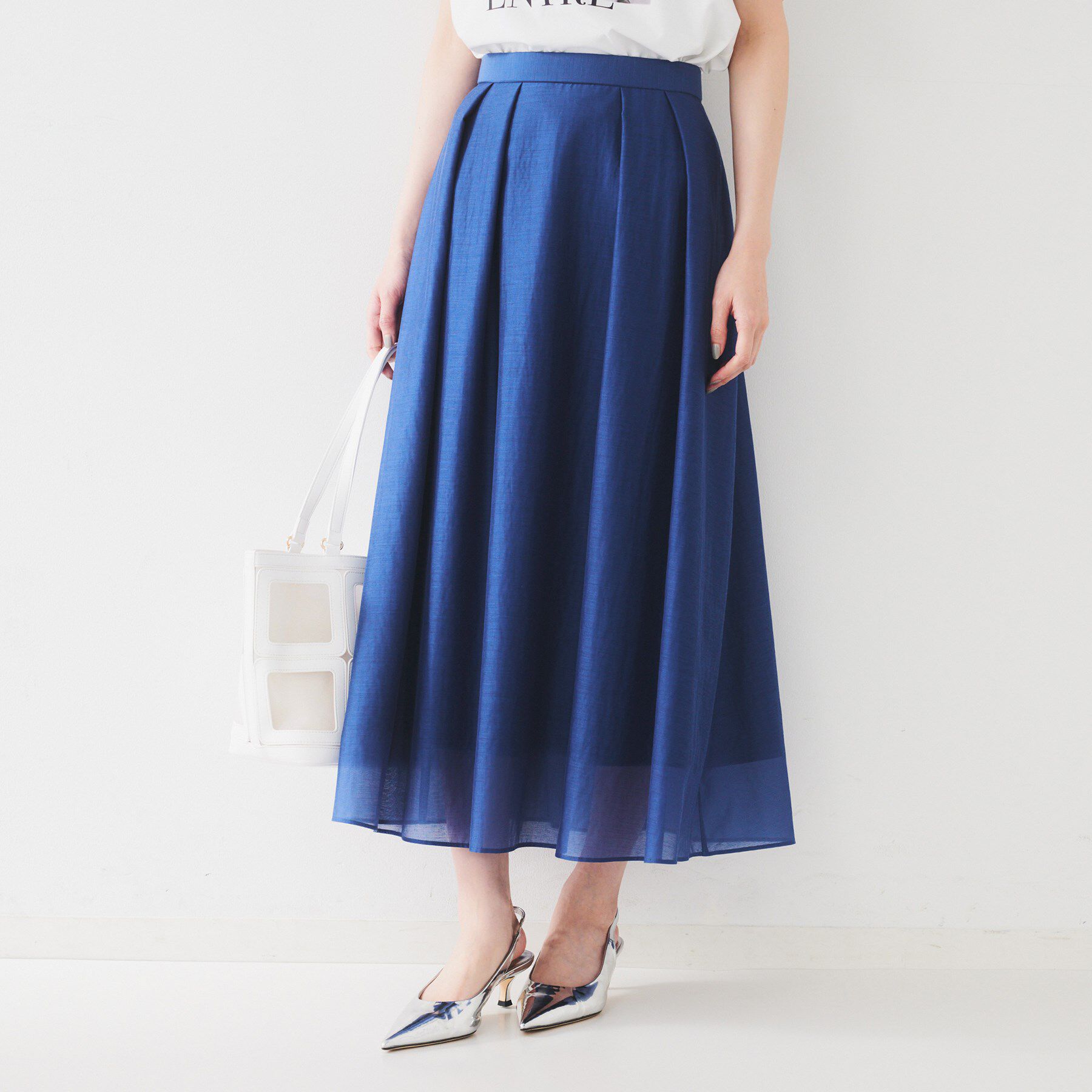 UNTITLED「【後ろウエストゴム/洗える】シアーフレアースカート」|スカート|ブルー(093)