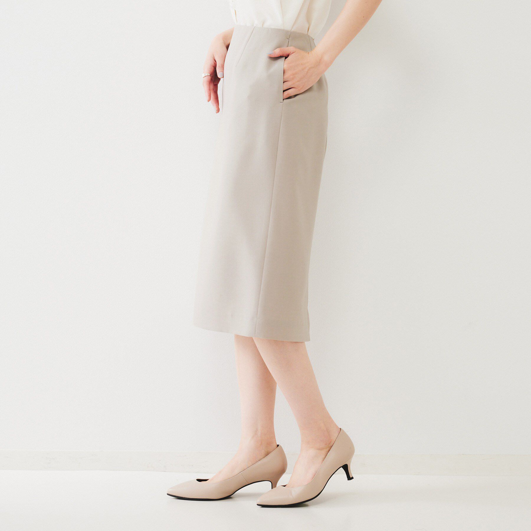 UNTITLED「【通勤スーツ】ライトウェイト タイトスカート」|スカート|