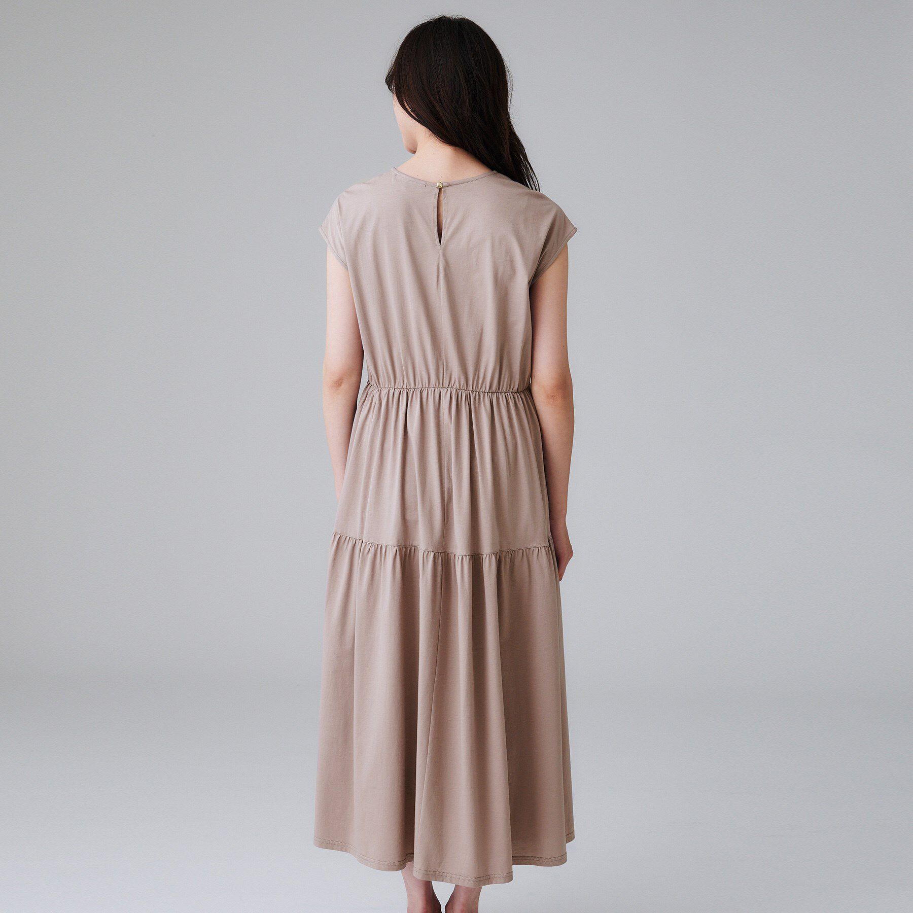 UNTITLED「【ティアード/洗える】コットンロングワンピース」|ワンピース|