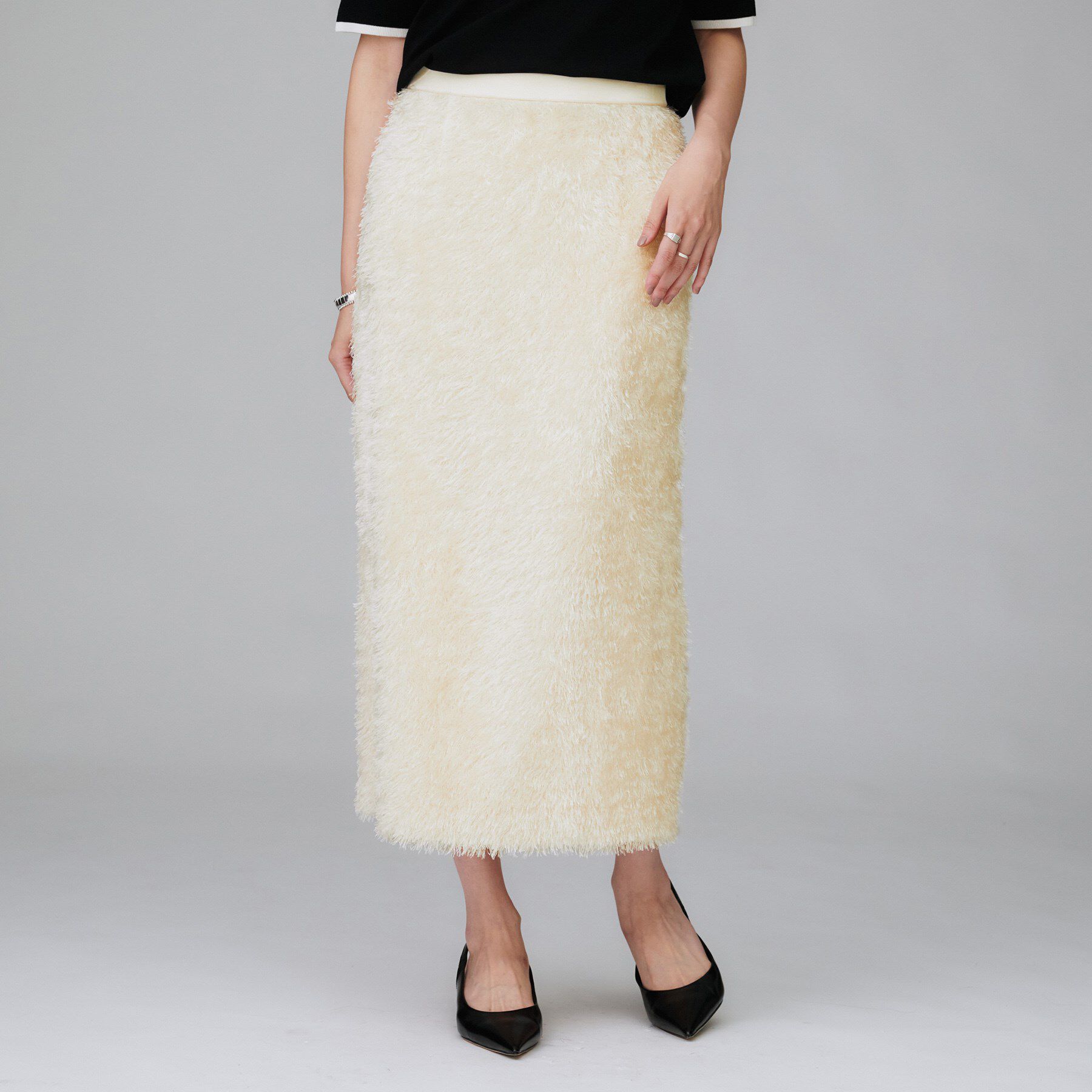 UNTITLED「【後ろウエストゴム/洗える/タイト】シャギーナロースカート」|スカート|アイボリー(004)