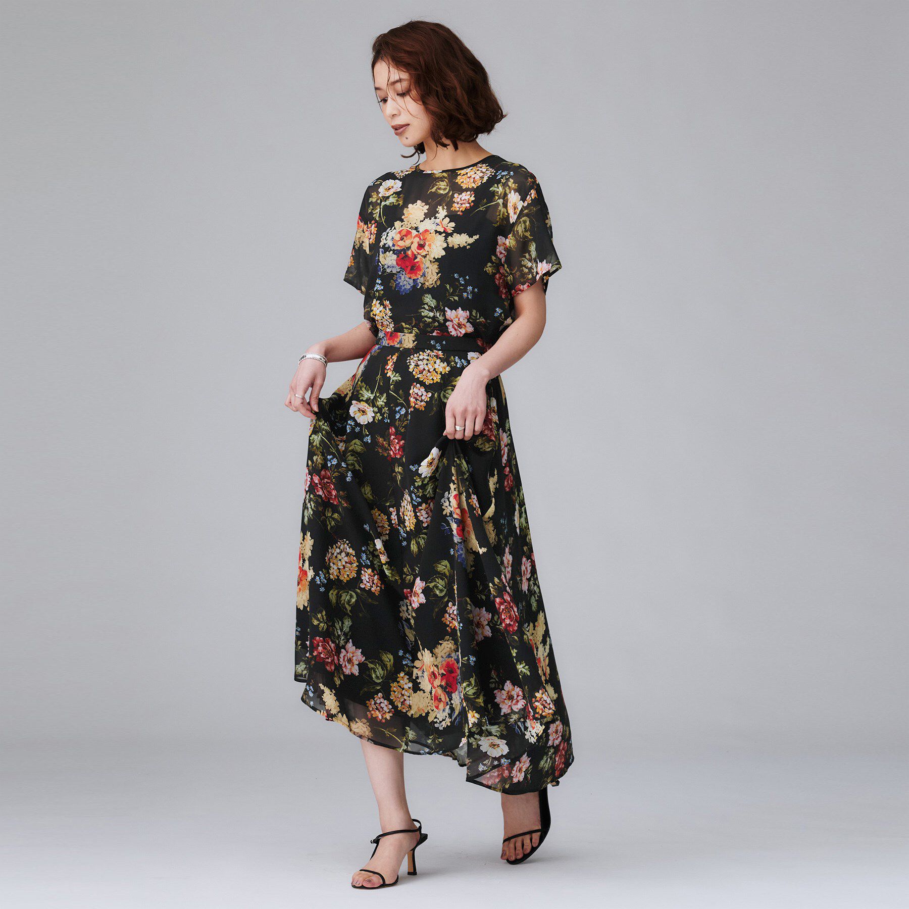 UNTITLED「【セットアップ可/花柄エレガント】アンティークフラワー柄ブラウス」|シャツ・ブラウス|