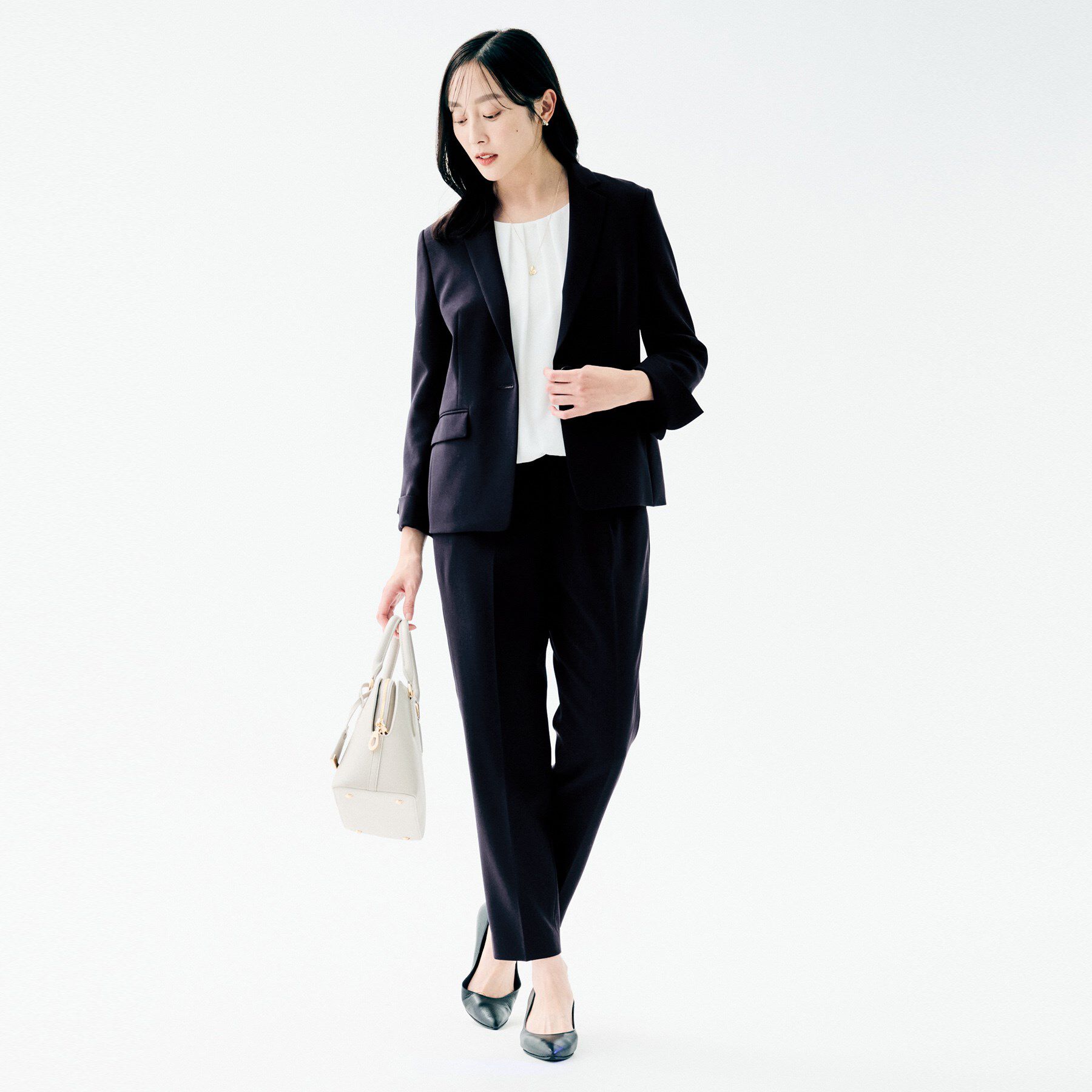 UNTITLED「【洗えるスーツ／ストレッチ性／後ろウエストゴム】テーパードパンツ」|その他|