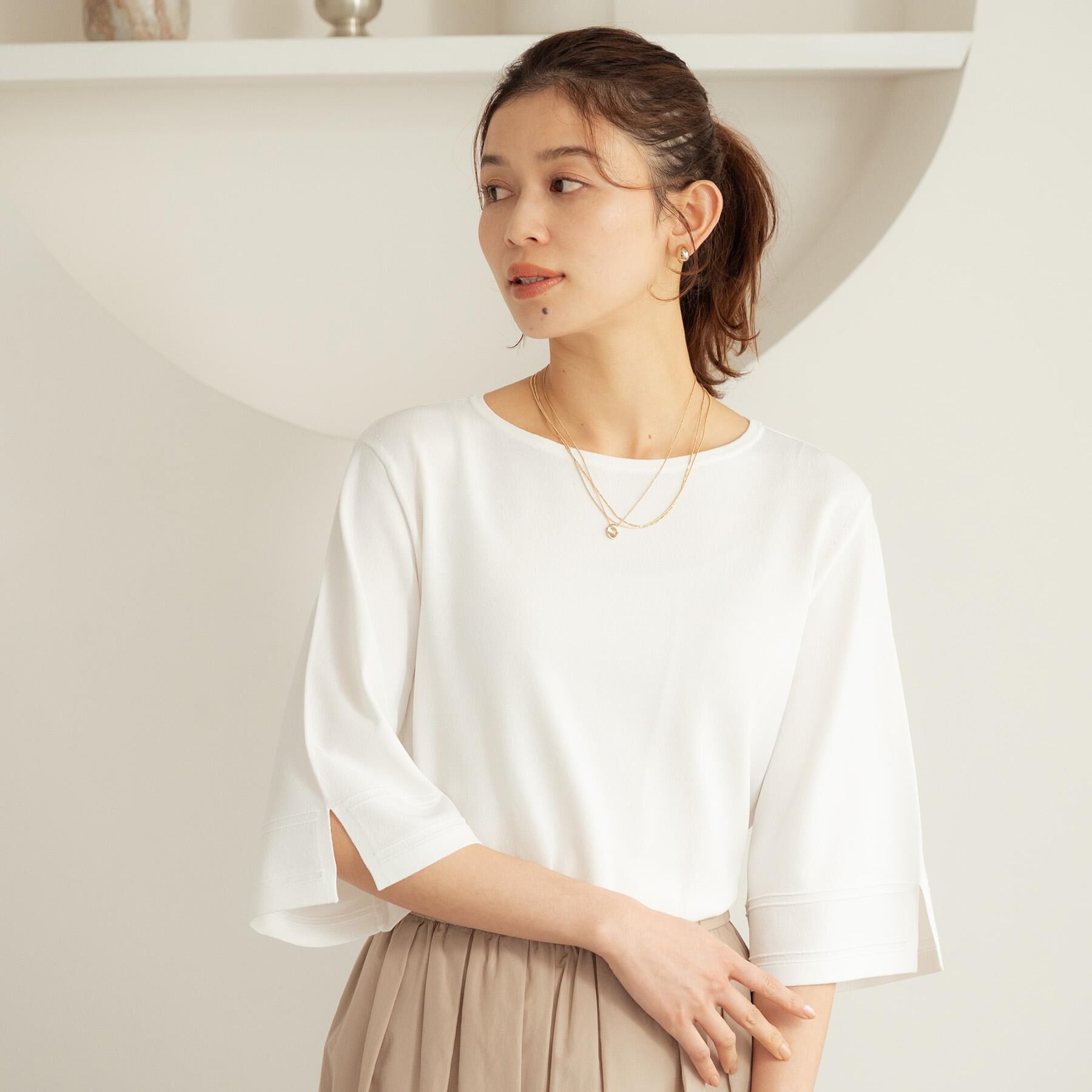 UNTITLED「袖スリットニットプルオーバー」|ニット・セーター|ホワイト(001)