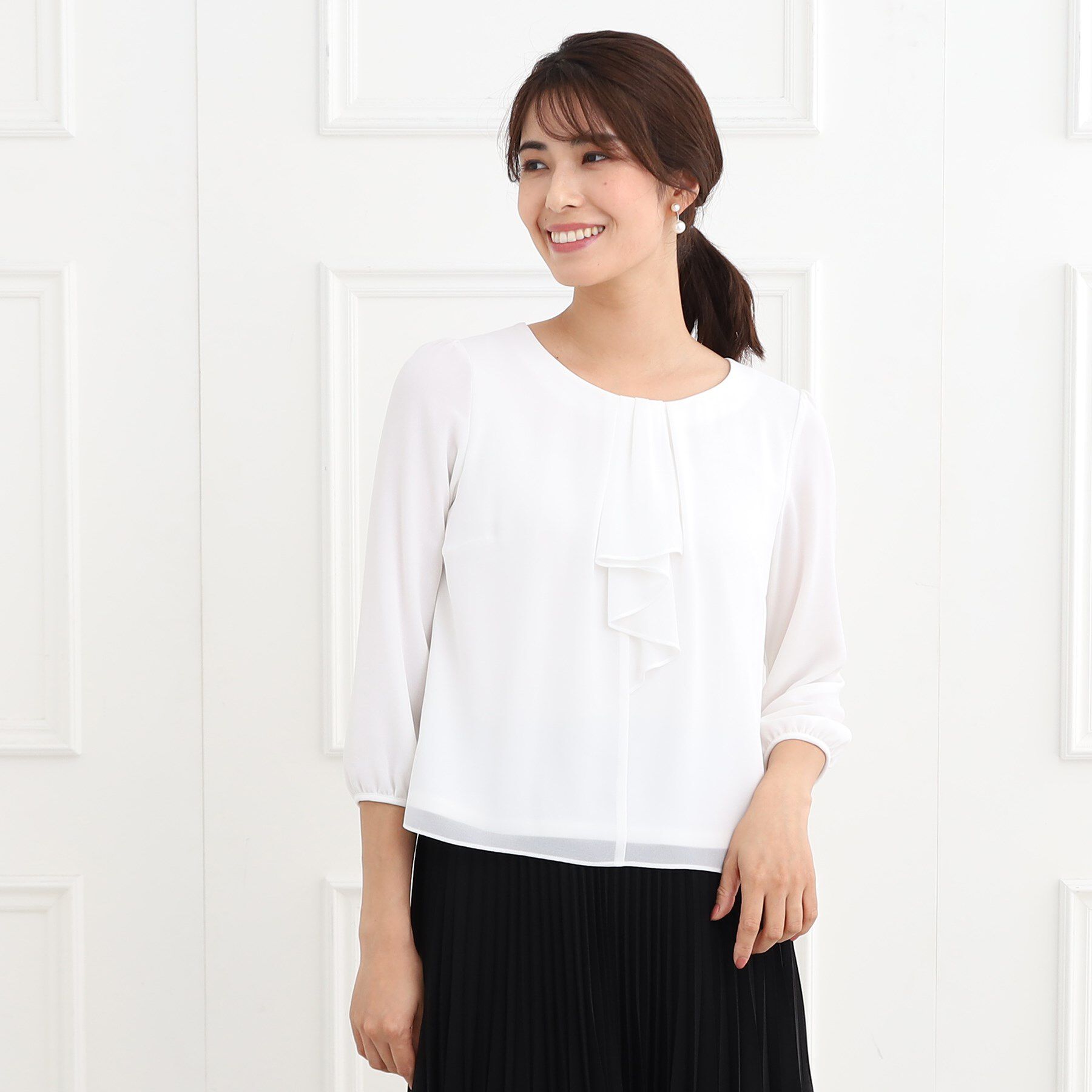 Reflect「【夏SALE／フォーマル/マシンウォッシュ可】フロントラッフルディティールブラウス」|シャツ・ブラウス|アイボリー(004)