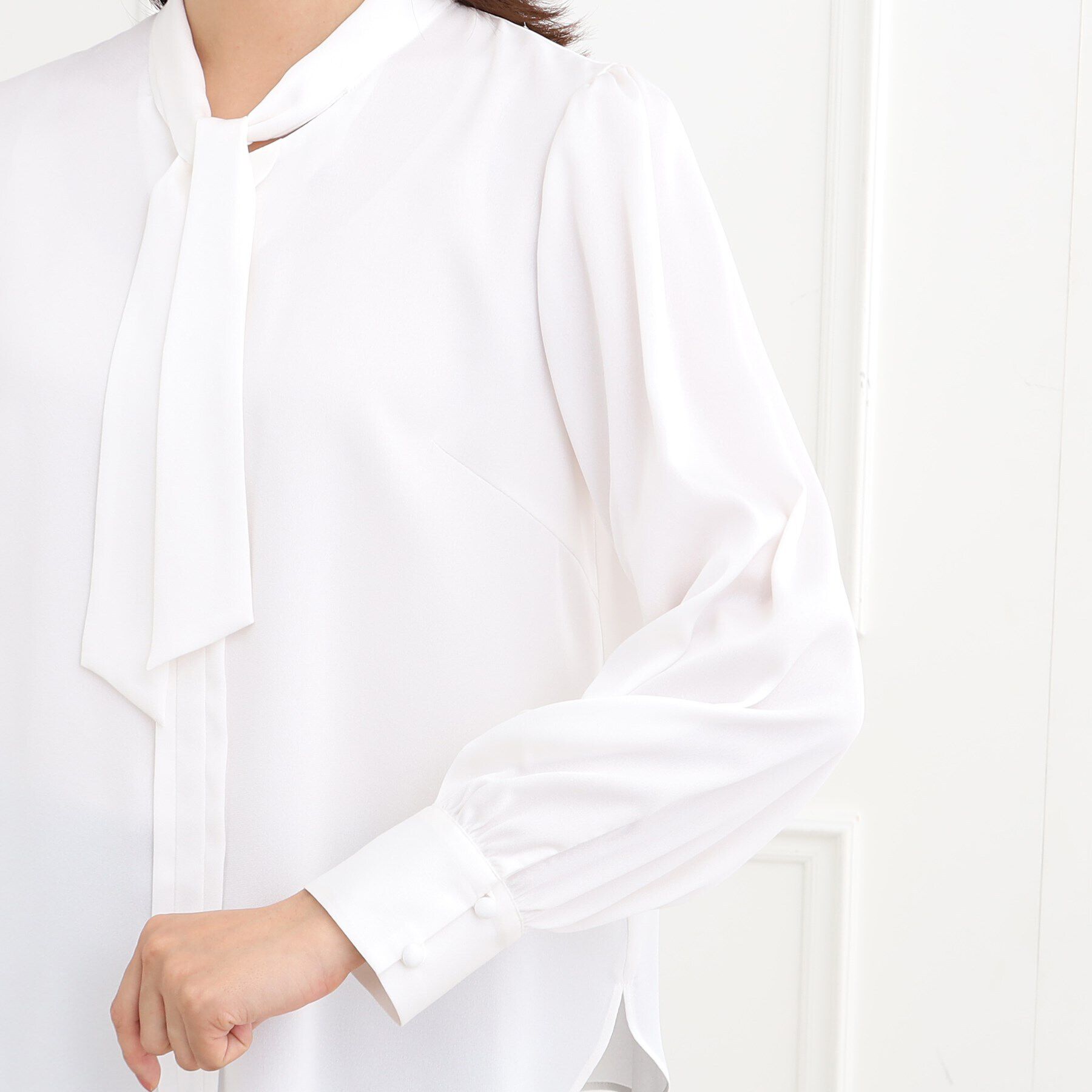 Reflect「【夏SALE／フォーマル/マシンウォッシュ可】シルキーボウタイデザインブラウス」|シャツ・ブラウス|