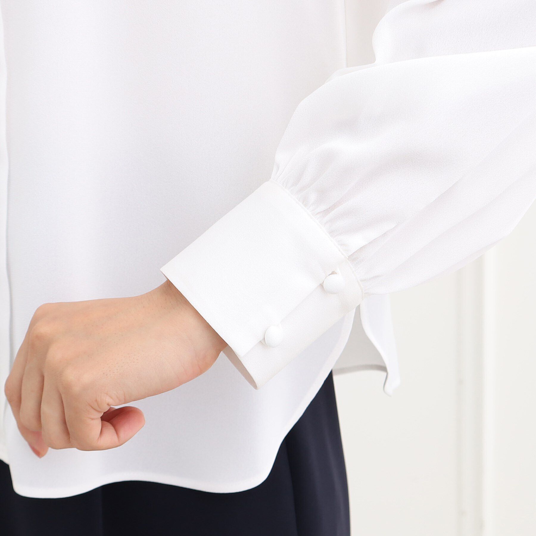 Reflect「【夏SALE／フォーマル/マシンウォッシュ可】シルキーボウタイデザインブラウス」|シャツ・ブラウス|