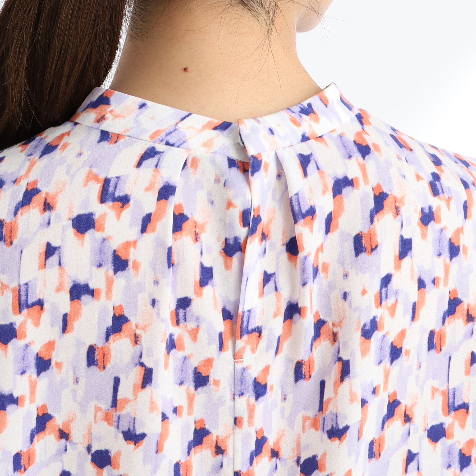 Reflect「【マシンウォッシュ可／セットアップ可】パフスリーブプリントブラウス」|シャツ・ブラウス|