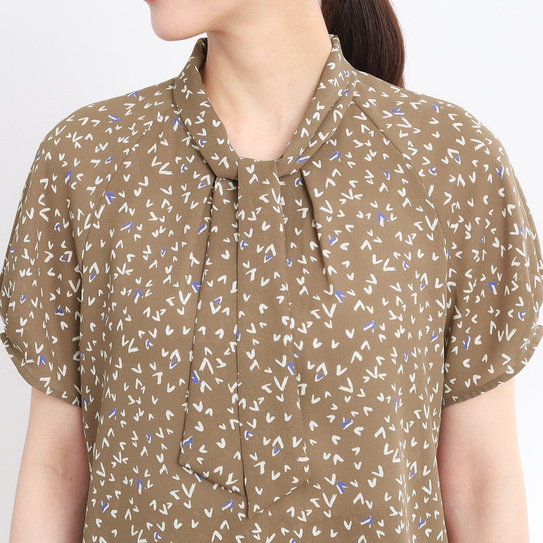 Reflect「【マシンウォッシュ可／セットアップ可】ボウタイプリントブラウス」|シャツ・ブラウス|