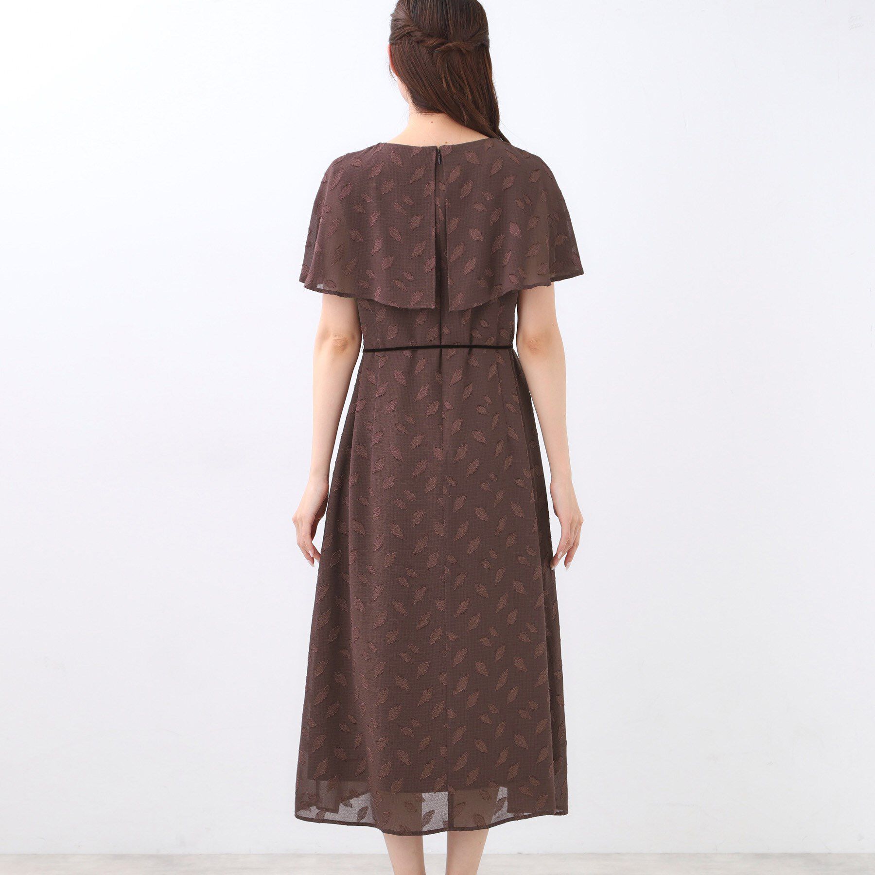 Reflect「【撥水／二の腕カバー／付属リボン付き】ケープデザインノースリーブワンピース」|ワンピース|