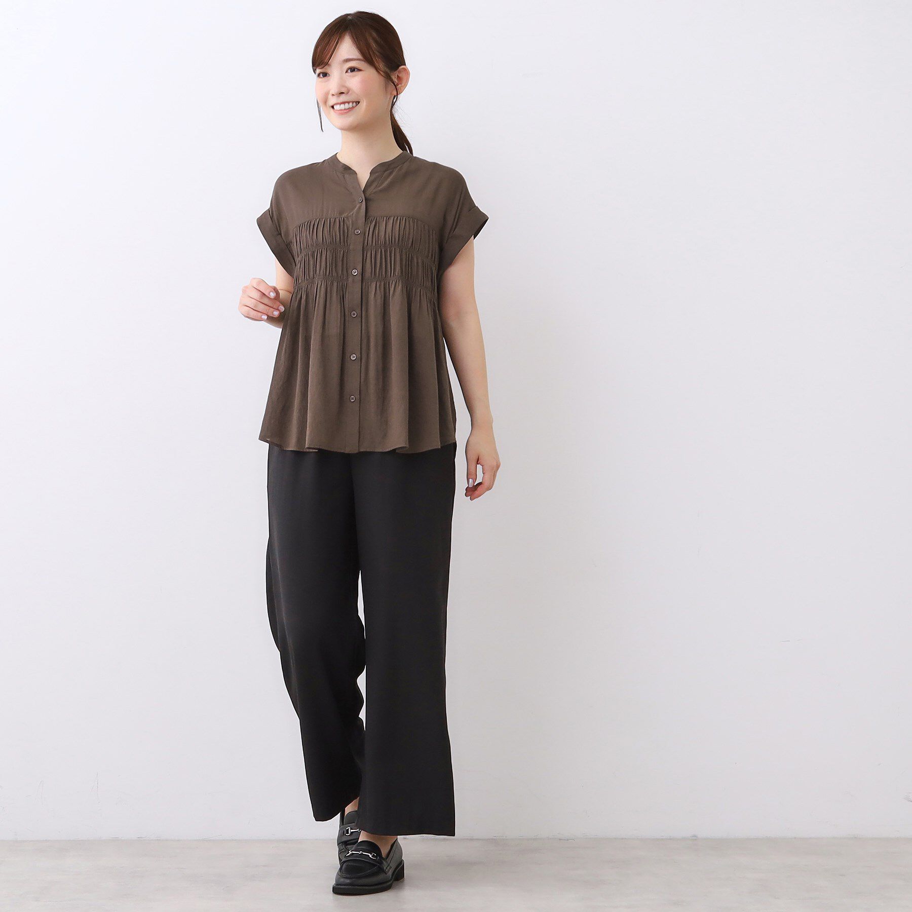 Reflect「【二の腕さりげなくカバー】シャーリングブラウス」|シャツ・ブラウス|