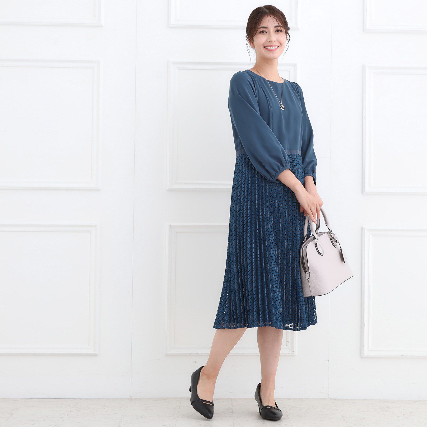 Reflect「【お仕事に◎】シフォン&times;幾何柄レースプリーツワンピース」|ワンピース|