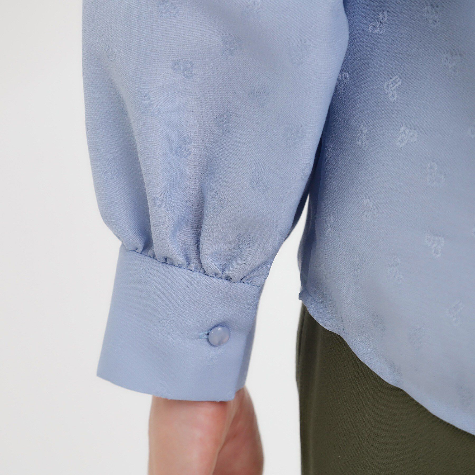 Reflect「フリルネックサテンジャカードブラウス」|シャツ・ブラウス|