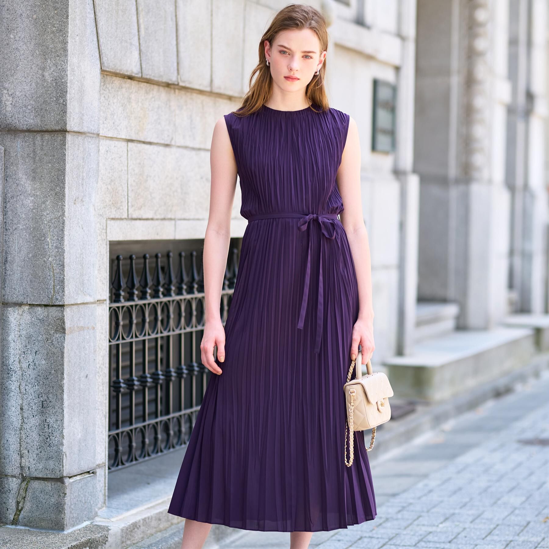 DRESSTERIOR「【ウォッシャブル/オンオフ】プリーツノースリーブワンピース」|ワンピース|パープル(084)