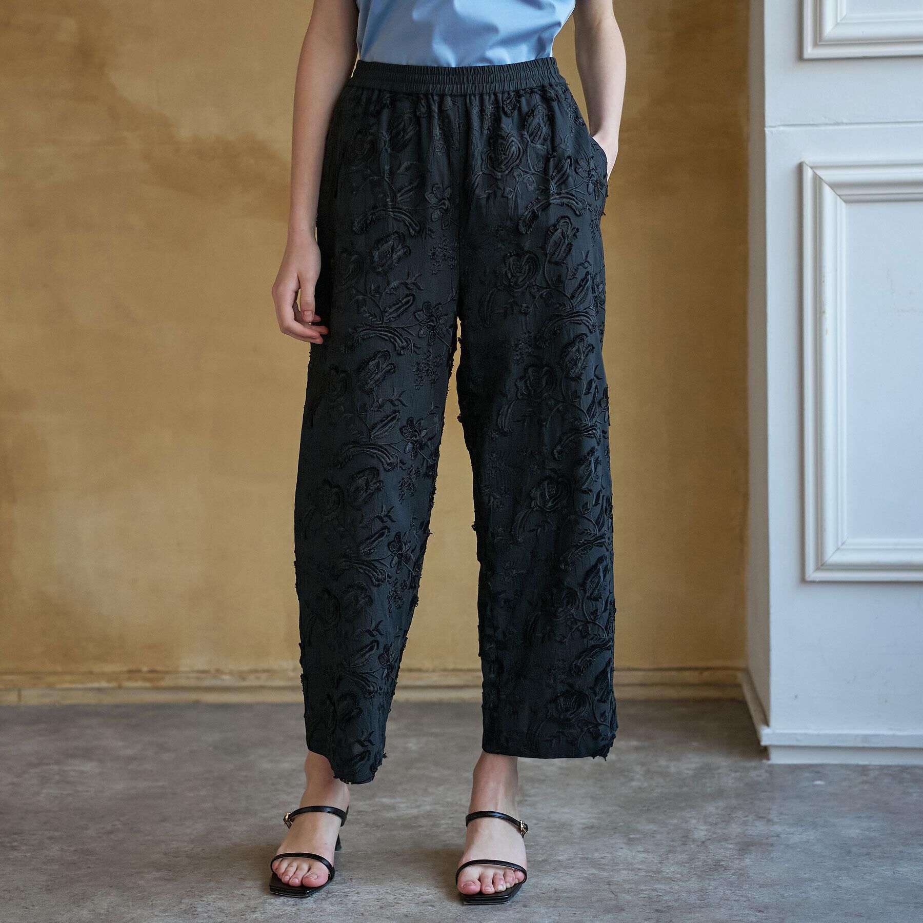 DRESSTERIOR「コットンエンブロイダリー イージーパンツ」|その他|