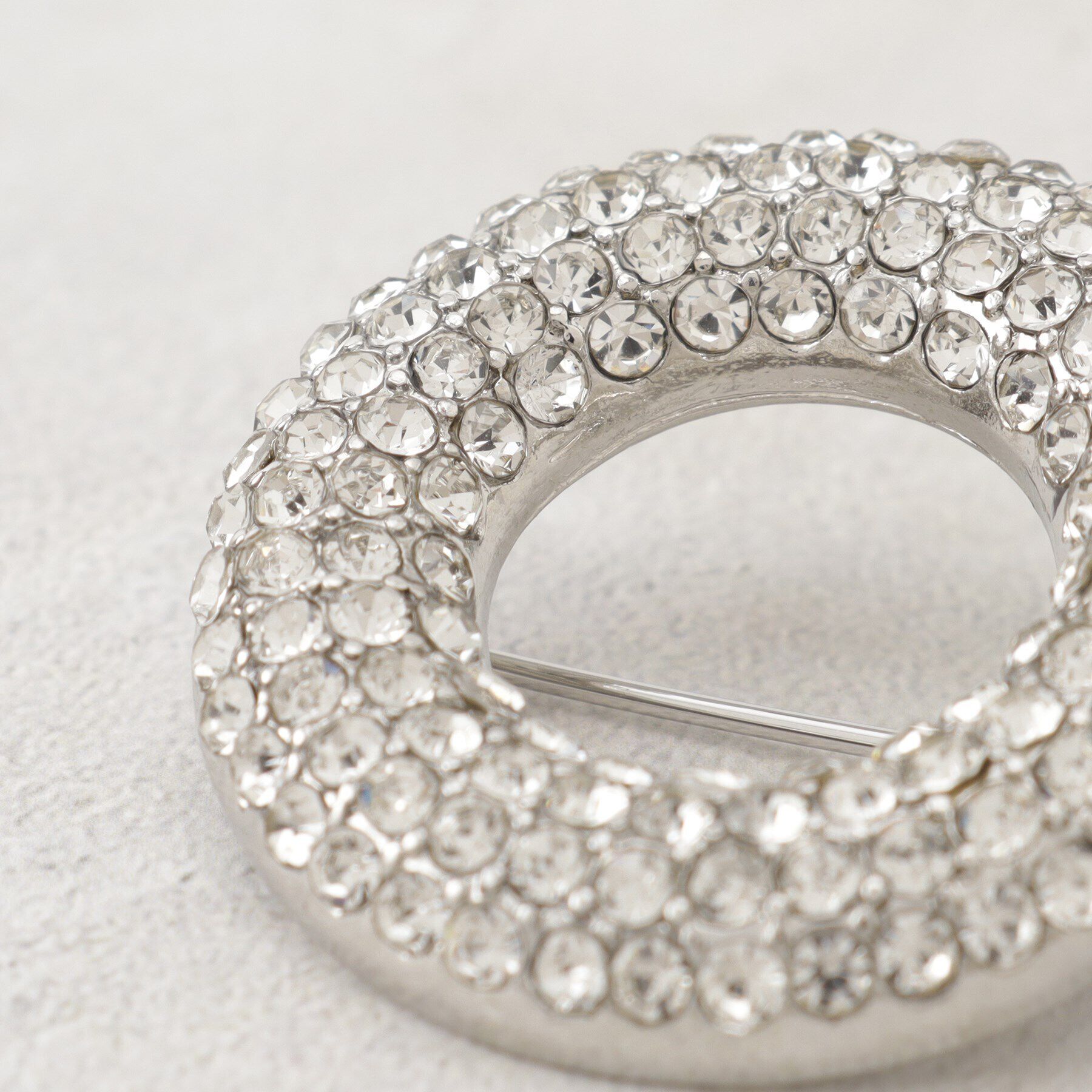 grove「サークルビジューブローチ【入卒対応可】」|ブローチ・コサージュ|