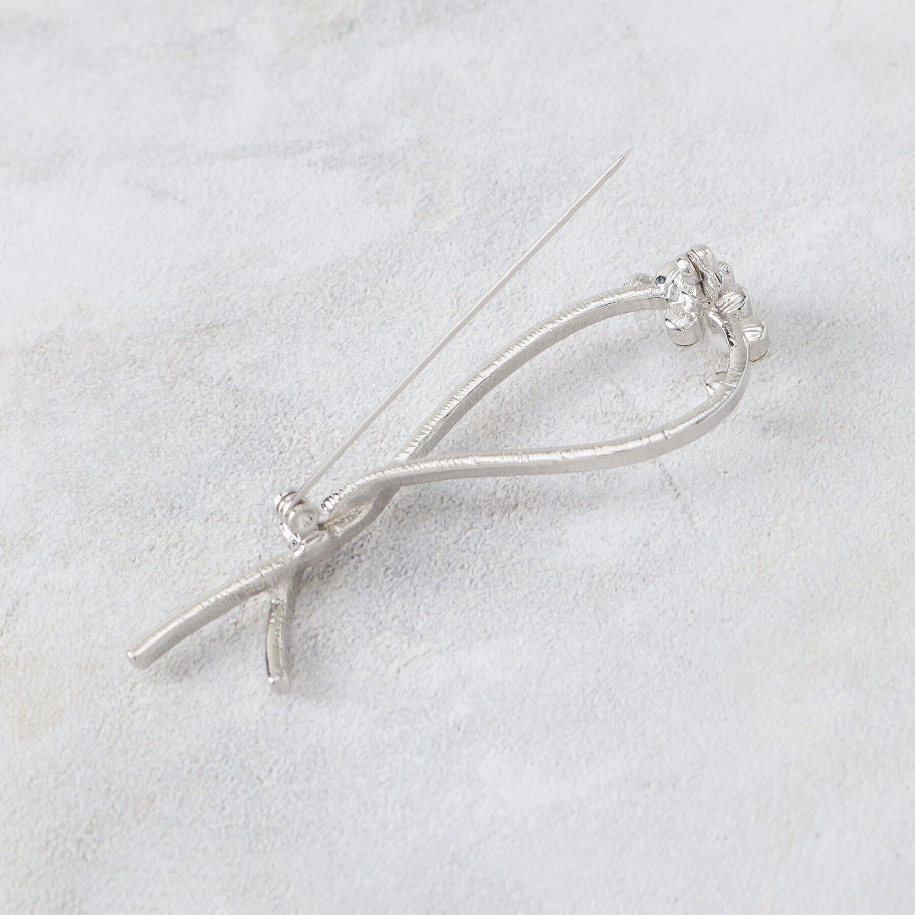 grove「細メタルパール調ビジューブローチ【入卒対応可】」|ブローチ・コサージュ|