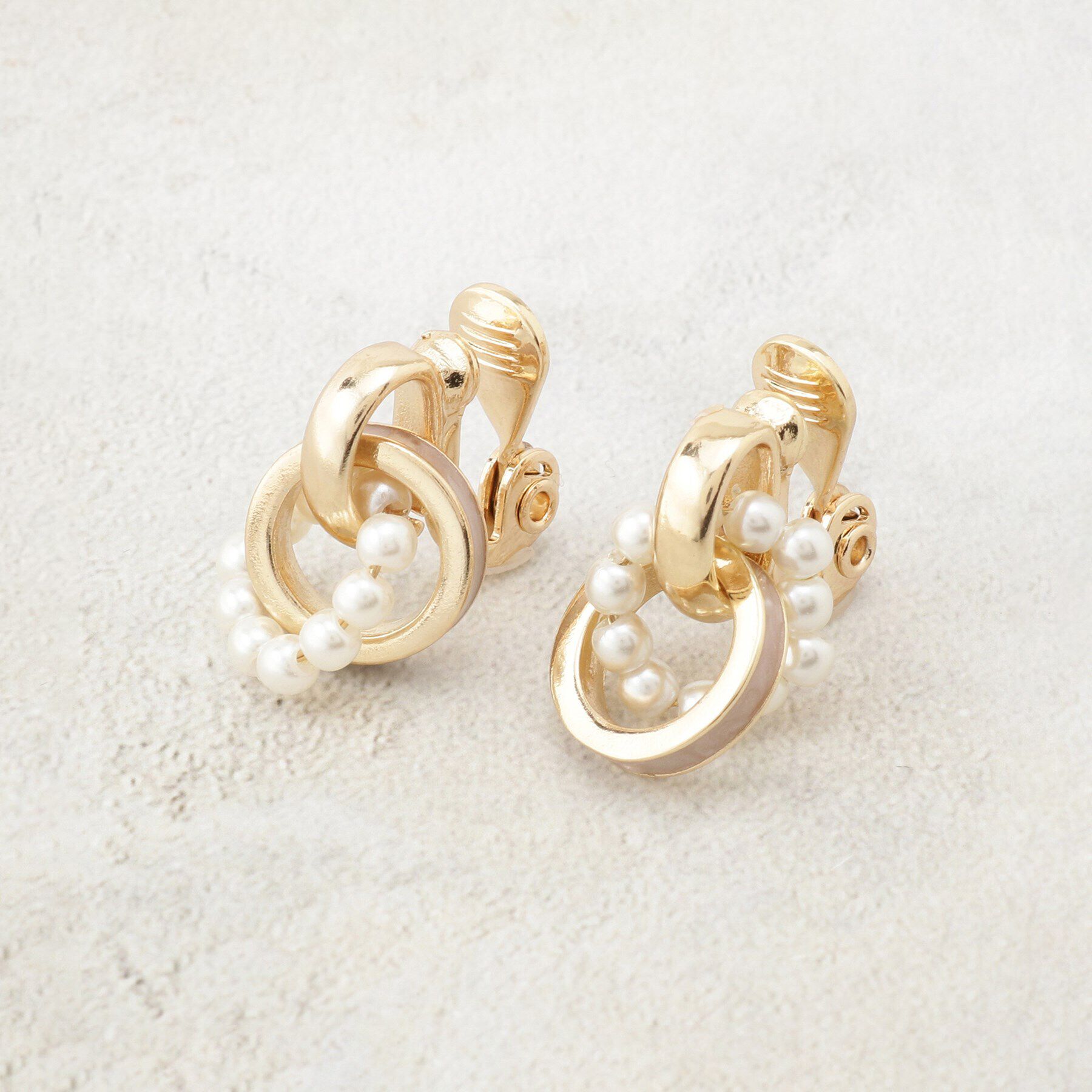 grove「痛くなりにくい エポパール調リングイヤリング」|イヤリング|ライトベージュ(05