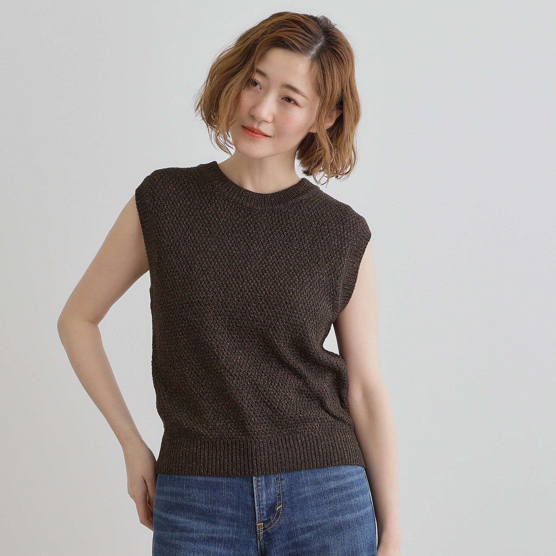 grove「ラメの上品な輝きが魅力 ラメカノコスリーブレスニット」|ニット・セーター|