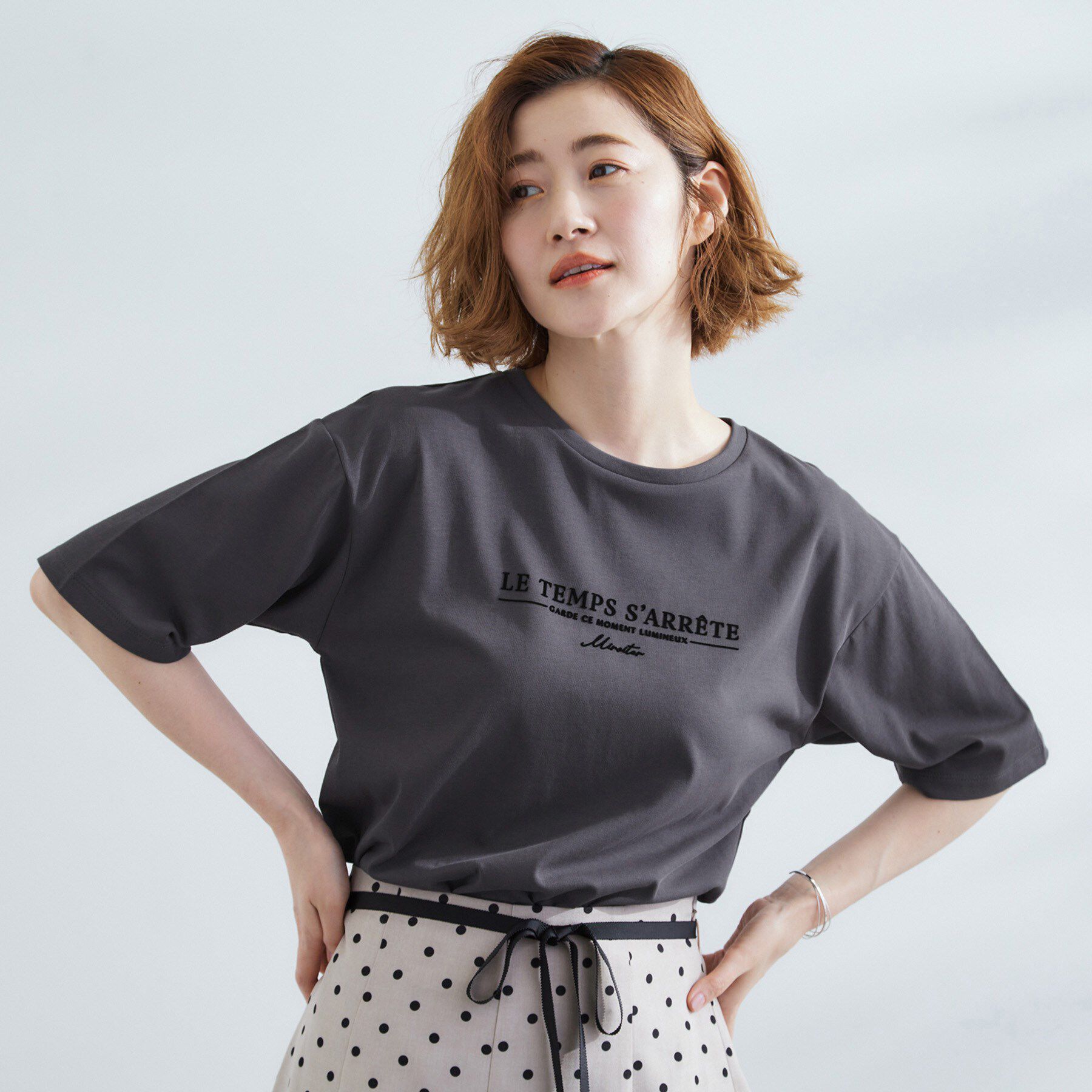 grove「【UVカット/二の腕カバー】ハーフスリーブロゴTシャツ」|Tシャツ・カットソー|チャコール&times;フロッキ