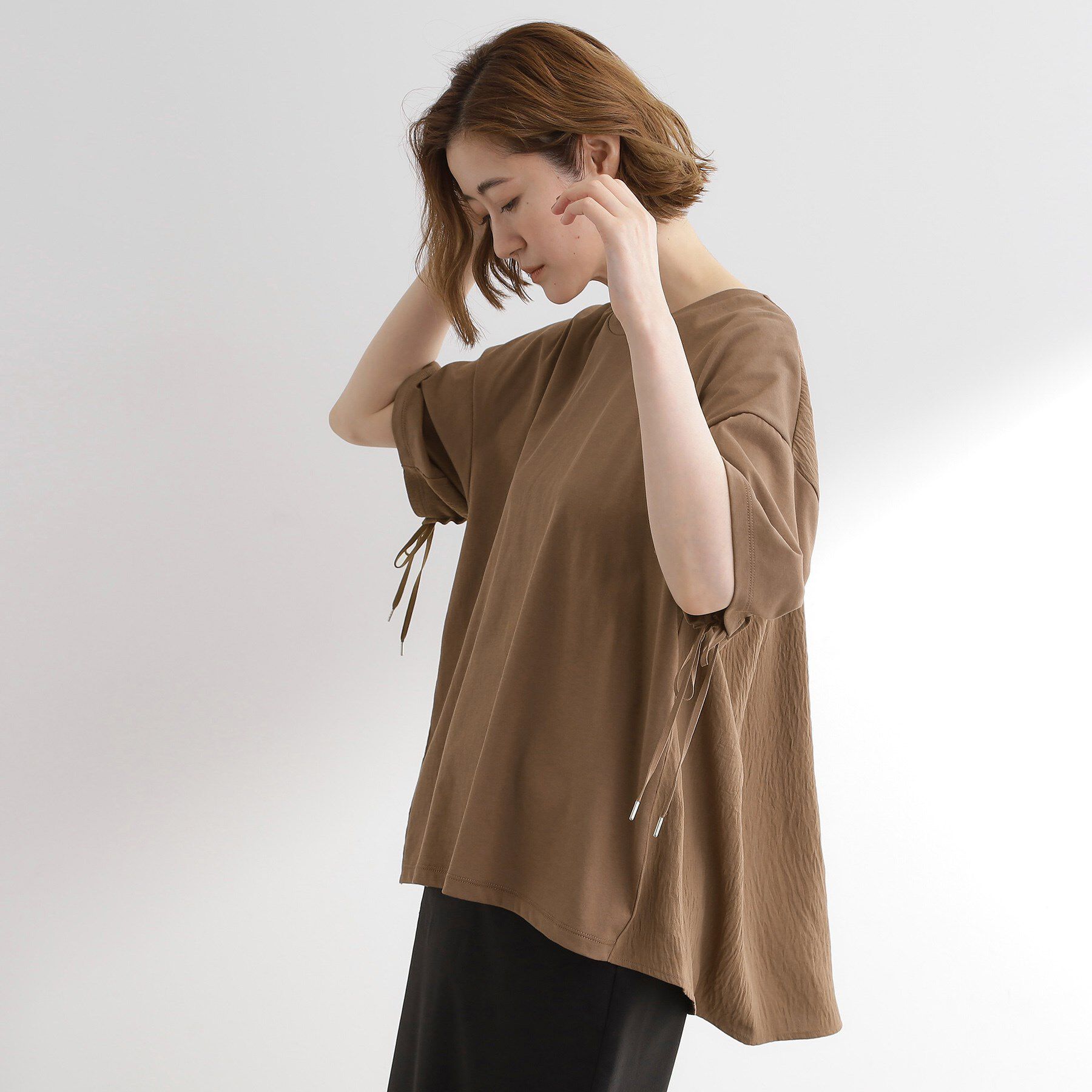 grove「後ろ姿で魅せる　バックドロストシャーリングTシャツ」|Tシャツ・カットソー|