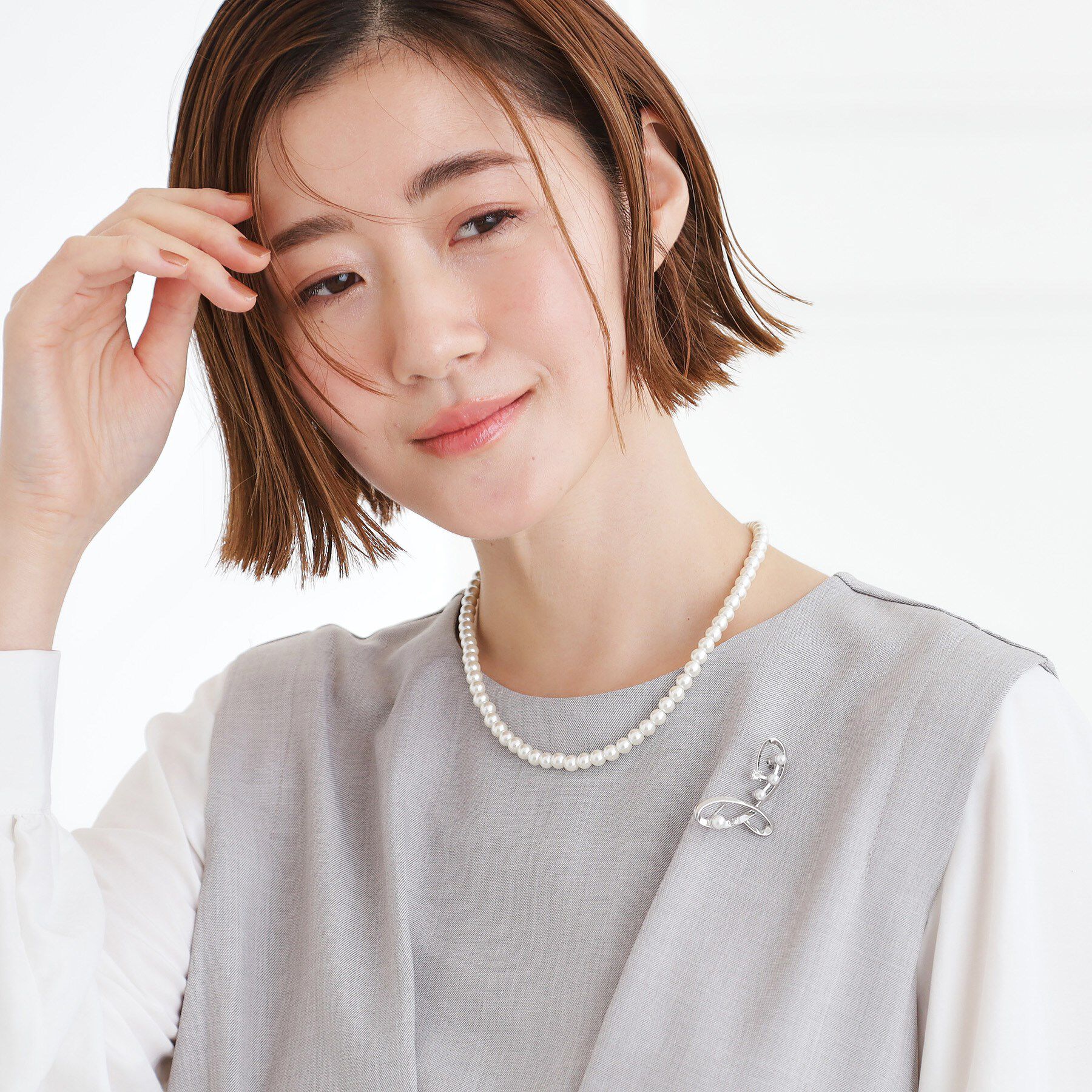 grove「パール調ビジューブローチ」|ブローチ・コサージュ|