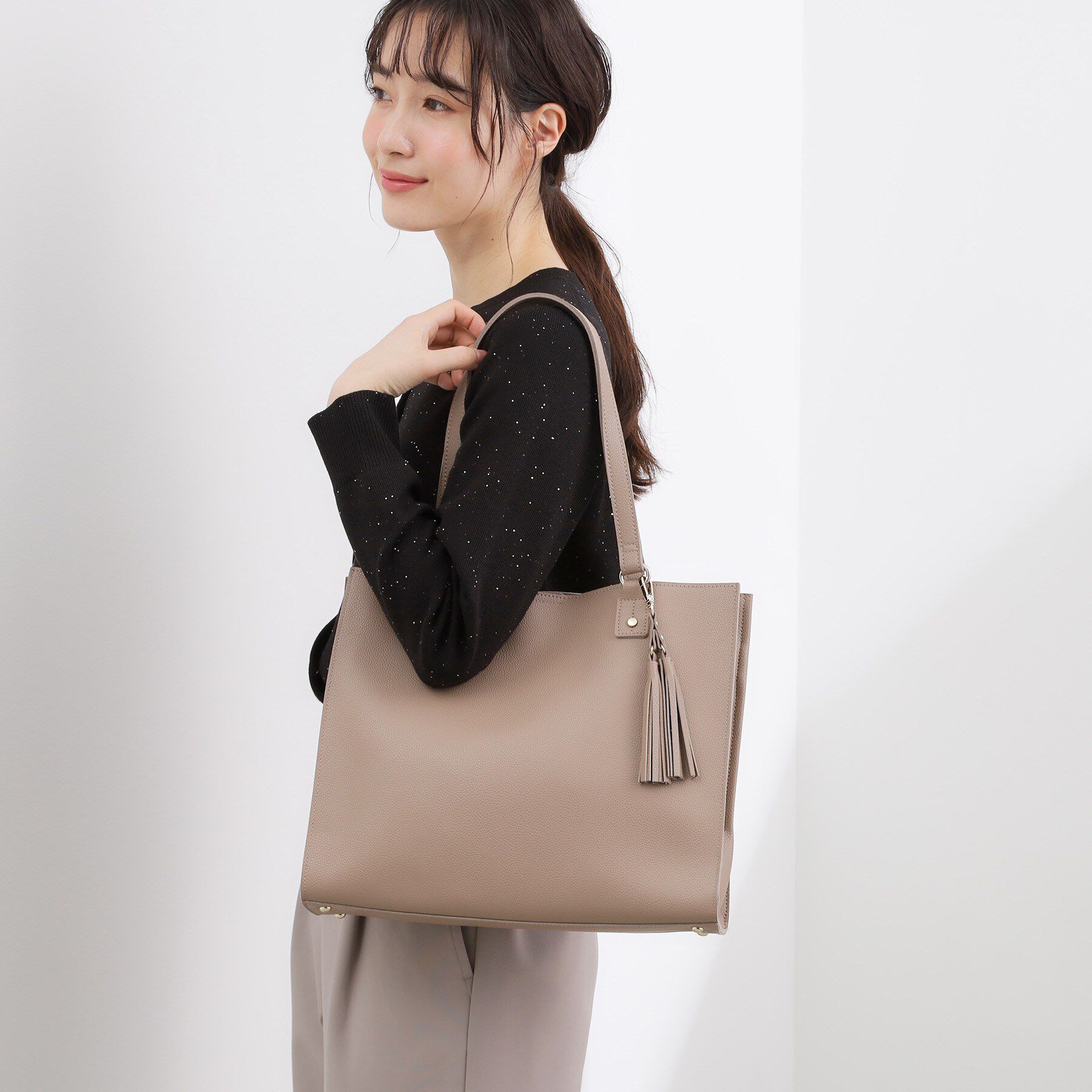 grove「【人間工学/A4】ダブルタッセル中仕切りトート」|トートバッグ|