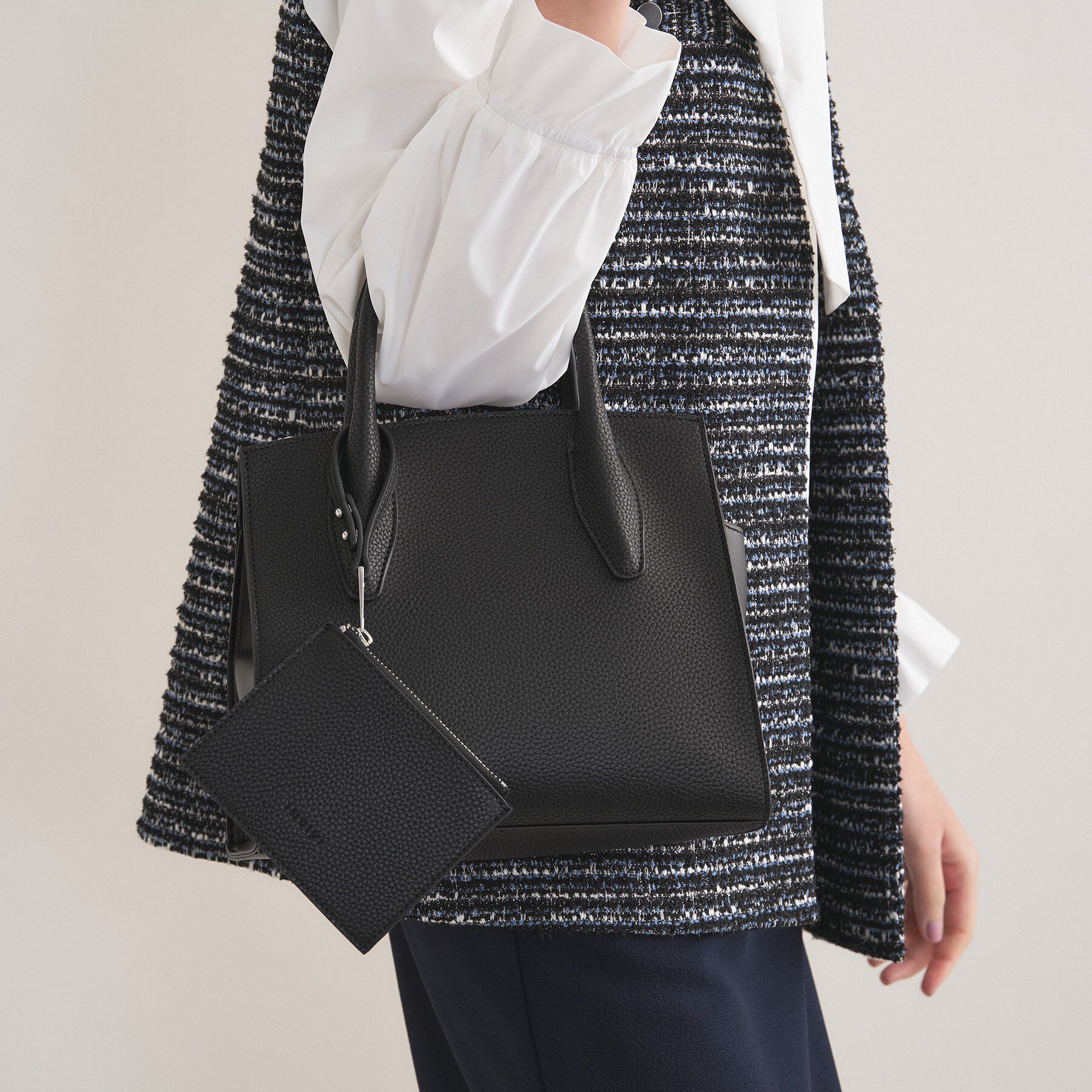 INDIVI「◆【合皮／マルチWAY／サブバッグ付】ミニショルダーバッグ」|ショルダー・メッセンジャー|ブラック(519)