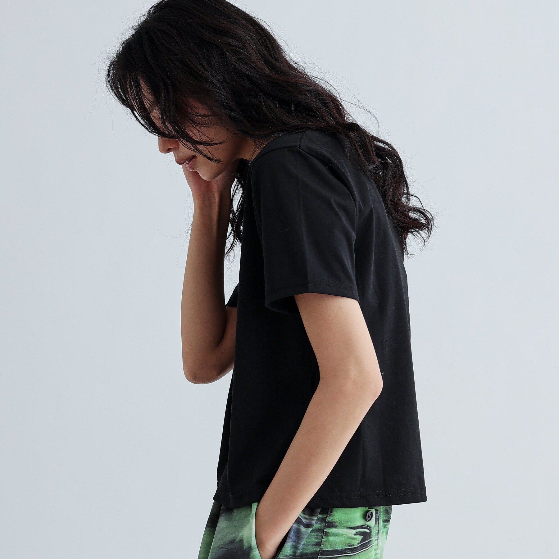 GALLEST「クロップド丈ロゴTシャツ」|Tシャツ・カットソー|