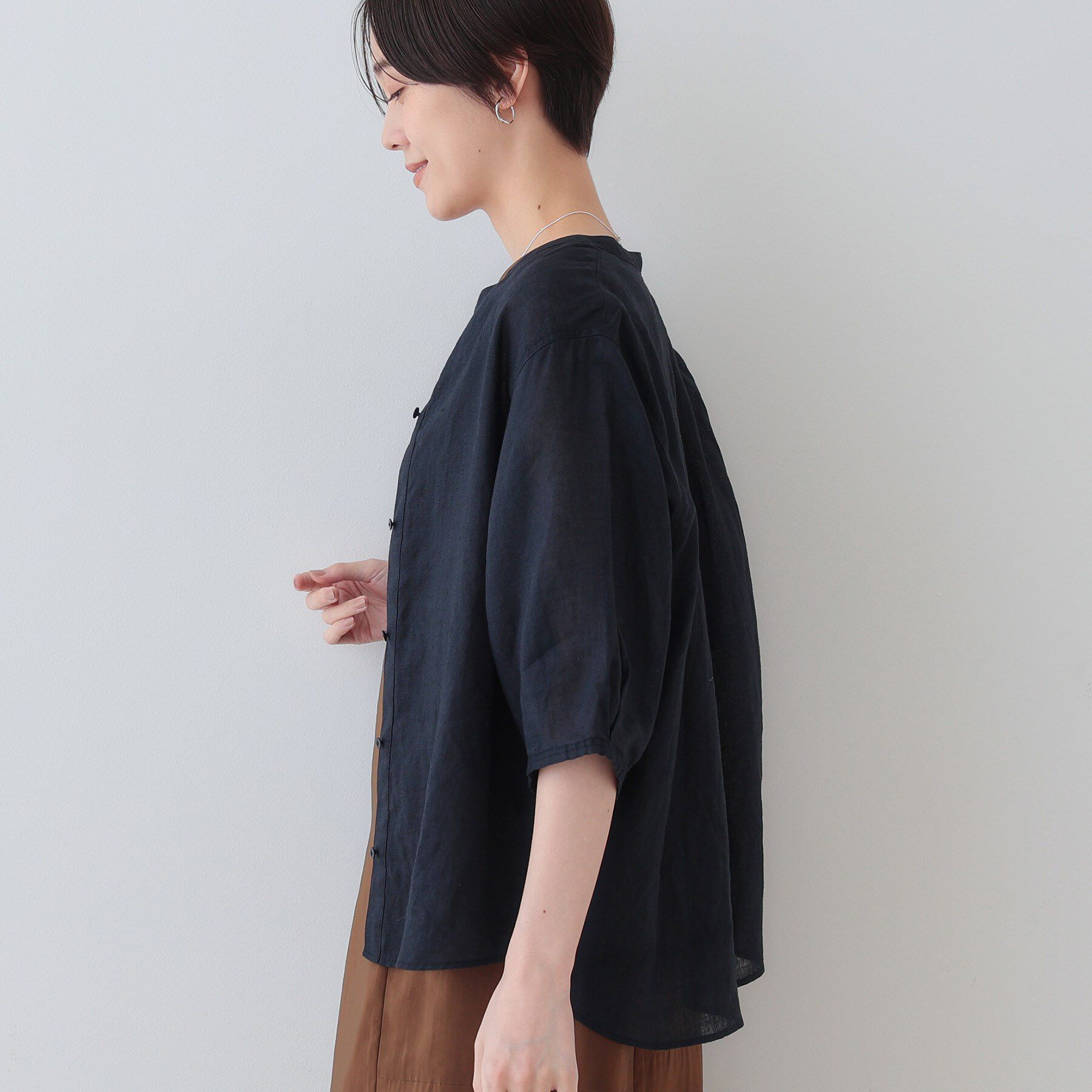 INDIVI「【毎年人気！／フレンチリネン】5分袖バンドカラーブラウス」|シャツ・ブラウス|