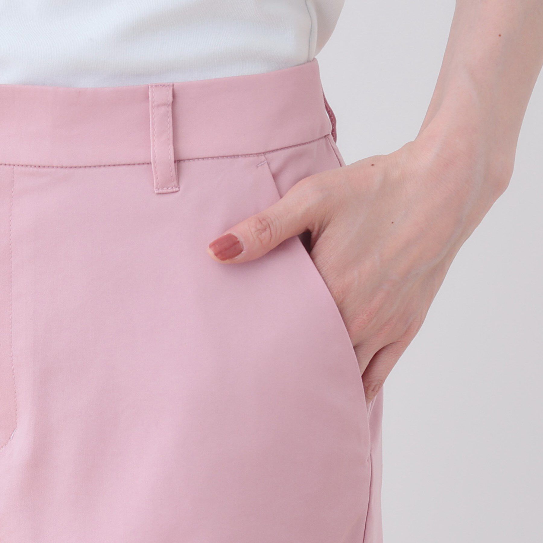 INDIVI「【洗える／高ストレッチ】クロップド丈サテンテーパードパンツ」|その他|