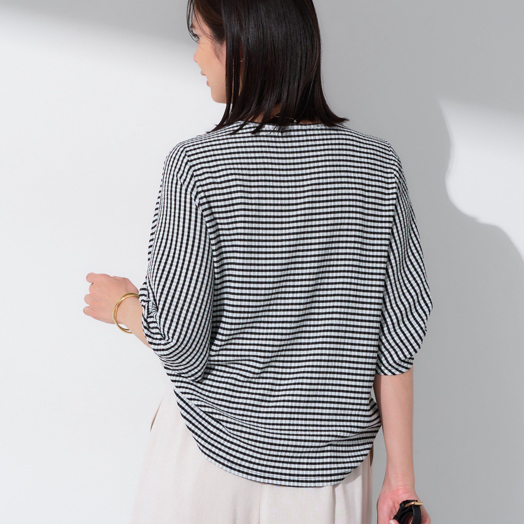 INDIVI「【UVケア／吸汗速乾】凹凸素材ねじり袖トップス」|Tシャツ・カットソー|